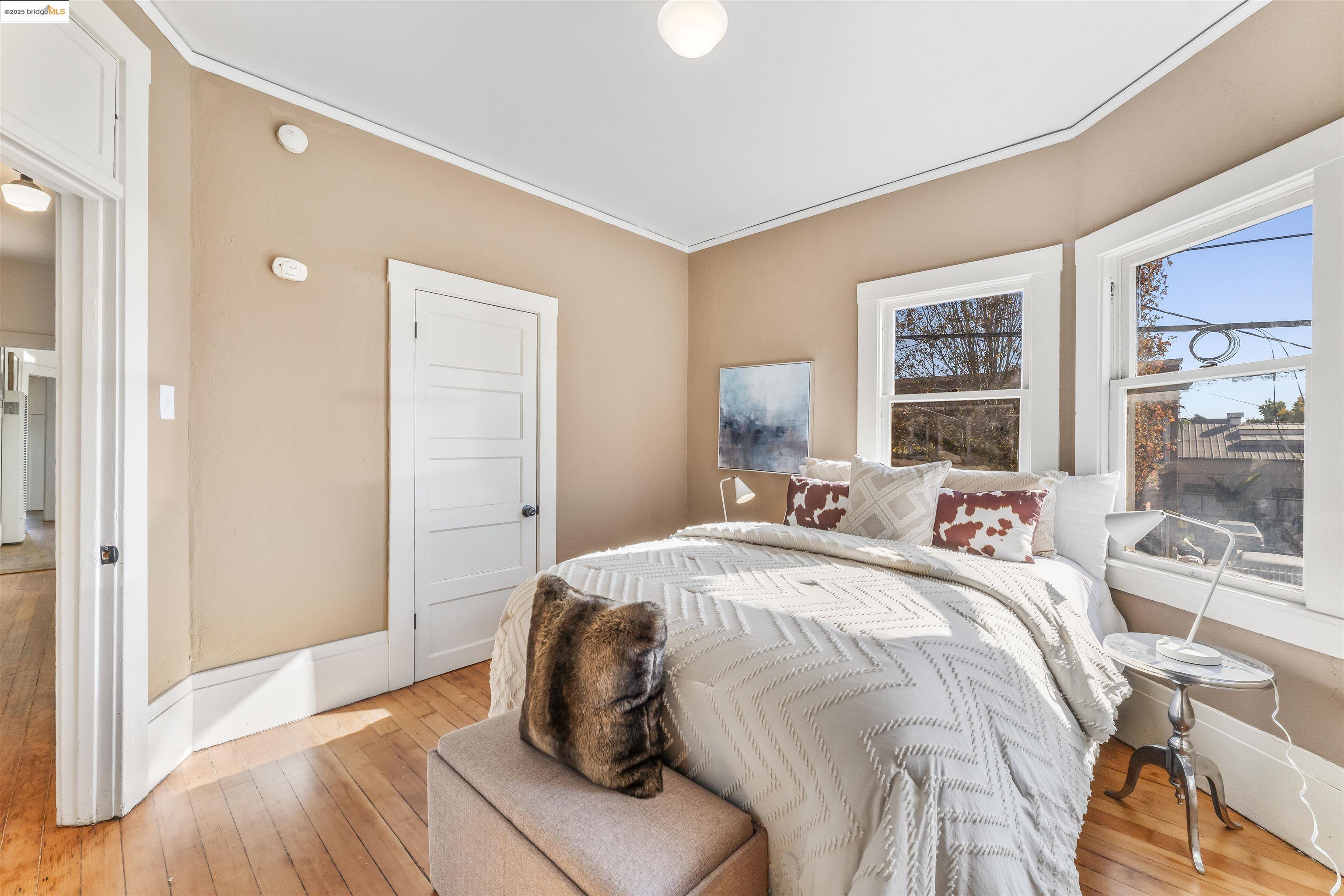 Detail Gallery Image 6 of 25 For 2901-2903 West St, Oakland,  CA 94608 - – Beds | – Baths