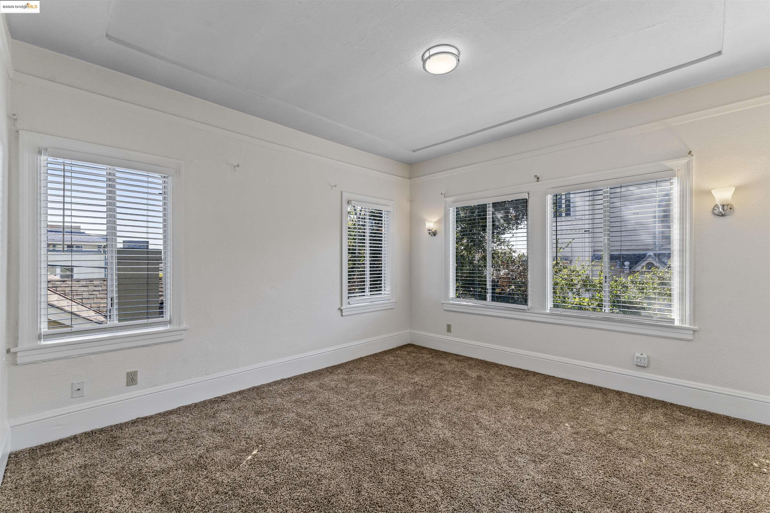 Detail Gallery Image 17 of 26 For 1148 E 15th St, Oakland,  CA 94606 - – Beds | – Baths