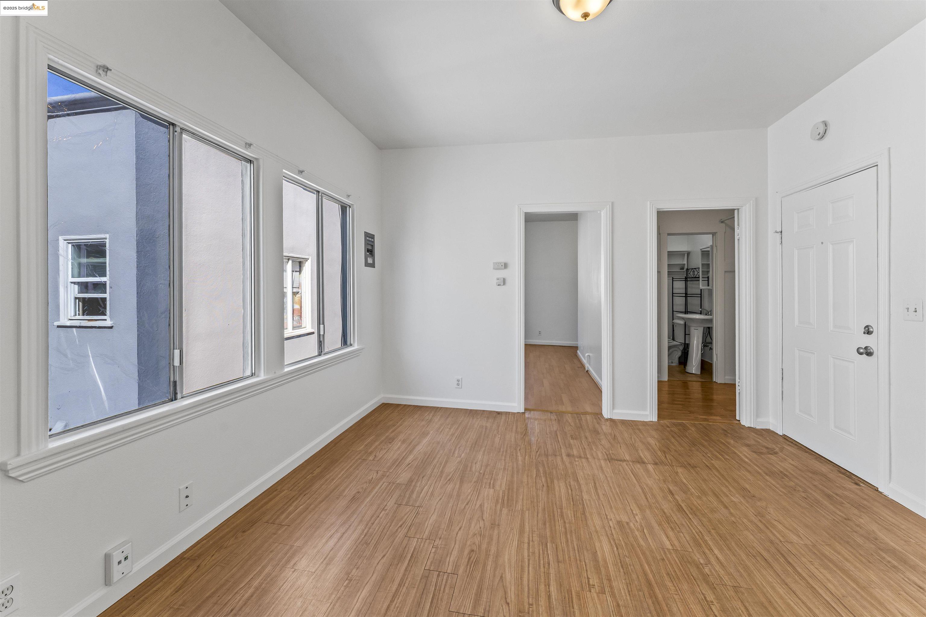 Detail Gallery Image 21 of 26 For 1148 E 15th St, Oakland,  CA 94606 - – Beds | – Baths