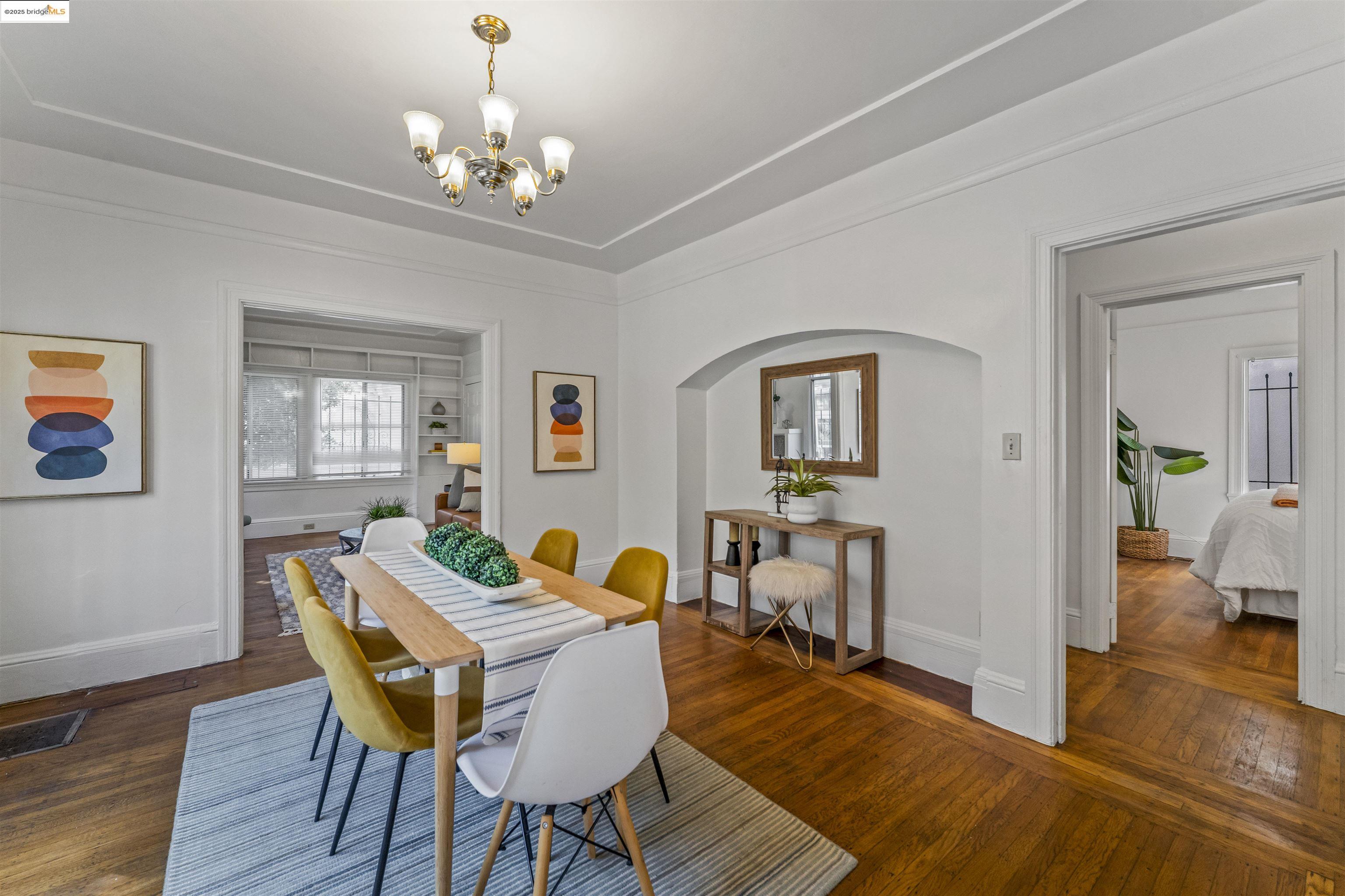 Detail Gallery Image 5 of 26 For 1148 E 15th St, Oakland,  CA 94606 - – Beds | – Baths