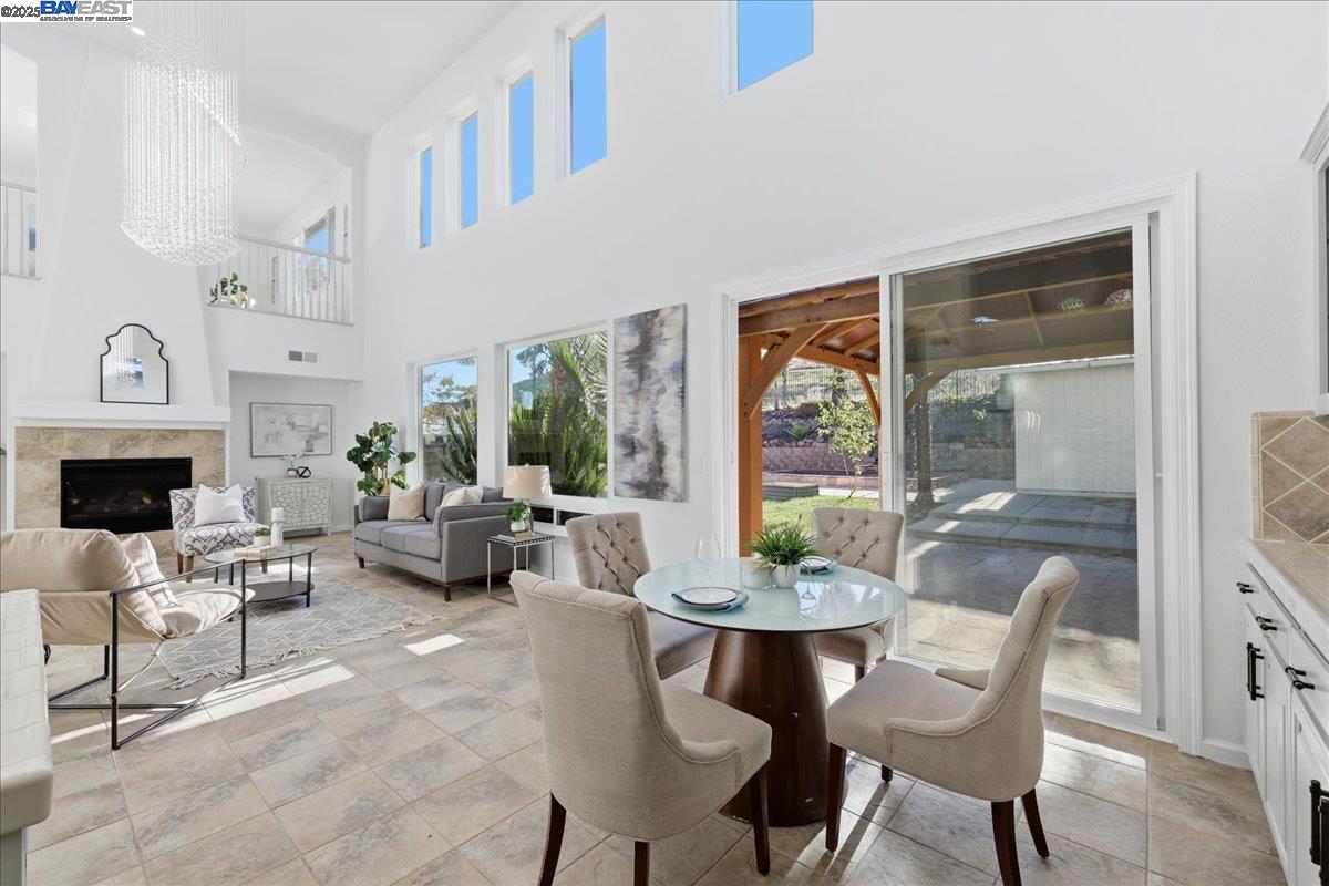 Detail Gallery Image 16 of 60 For 2455 Covelite Way, Antioch,  CA 94531 - 4 Beds | 2/1 Baths