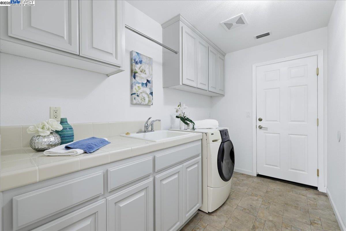 Detail Gallery Image 38 of 60 For 2455 Covelite Way, Antioch,  CA 94531 - 4 Beds | 2/1 Baths