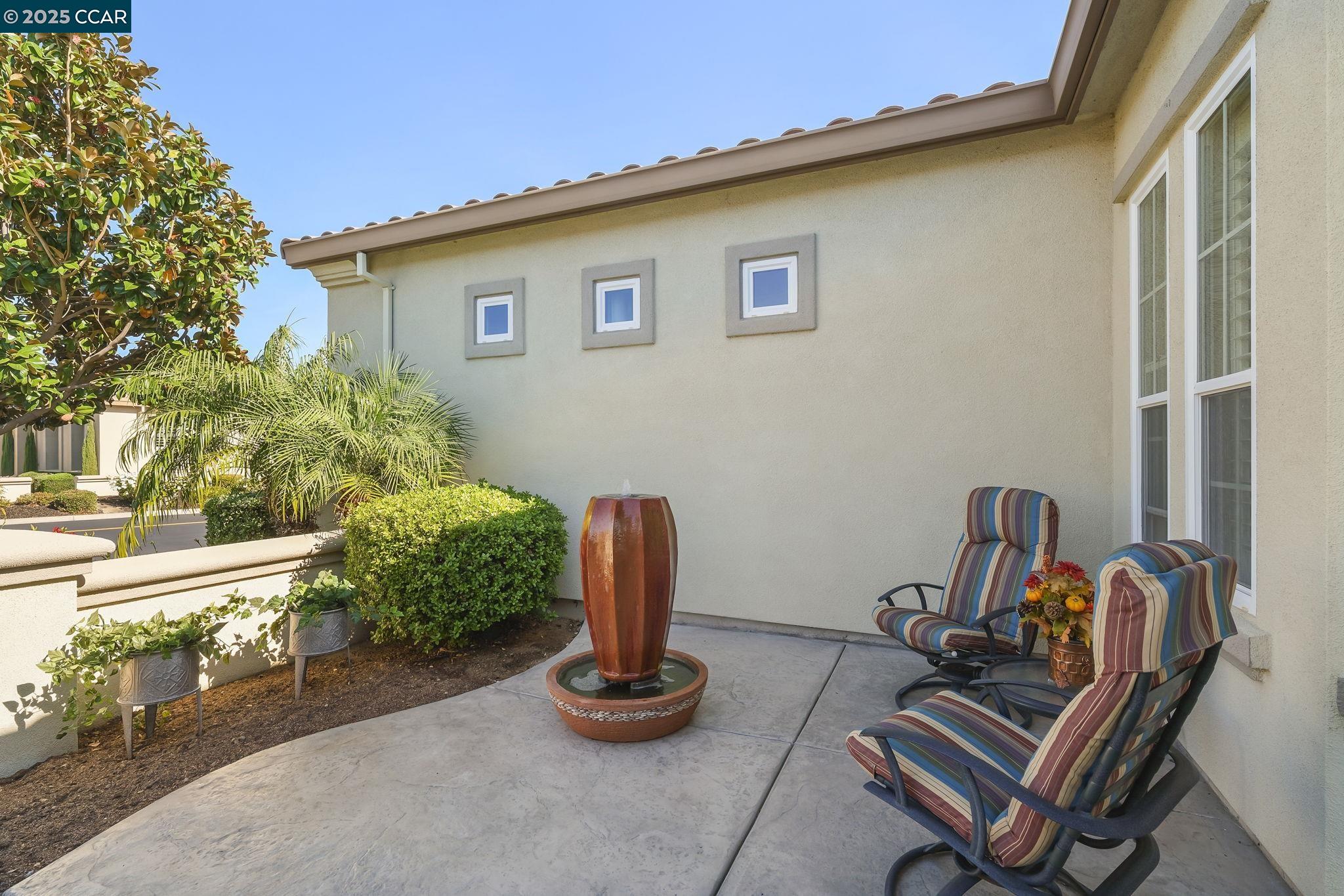 Detail Gallery Image 4 of 60 For 1745 Chardonnay Ct, Brentwood,  CA 94513-4265 - 2 Beds | 2 Baths