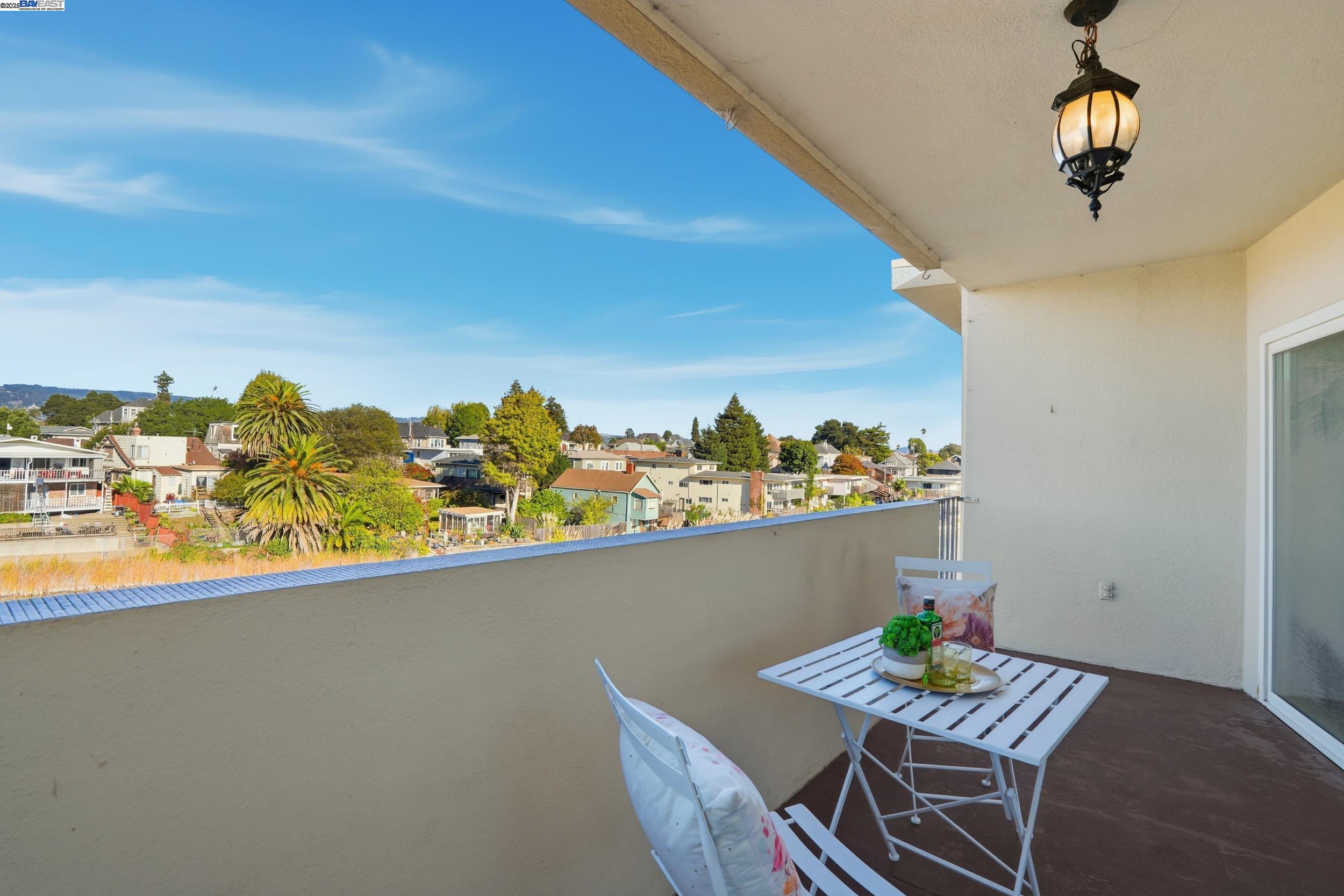 Detail Gallery Image 17 of 53 For 2137 Otis Dr #322,  Alameda,  CA 94501 - 2 Beds | 2 Baths