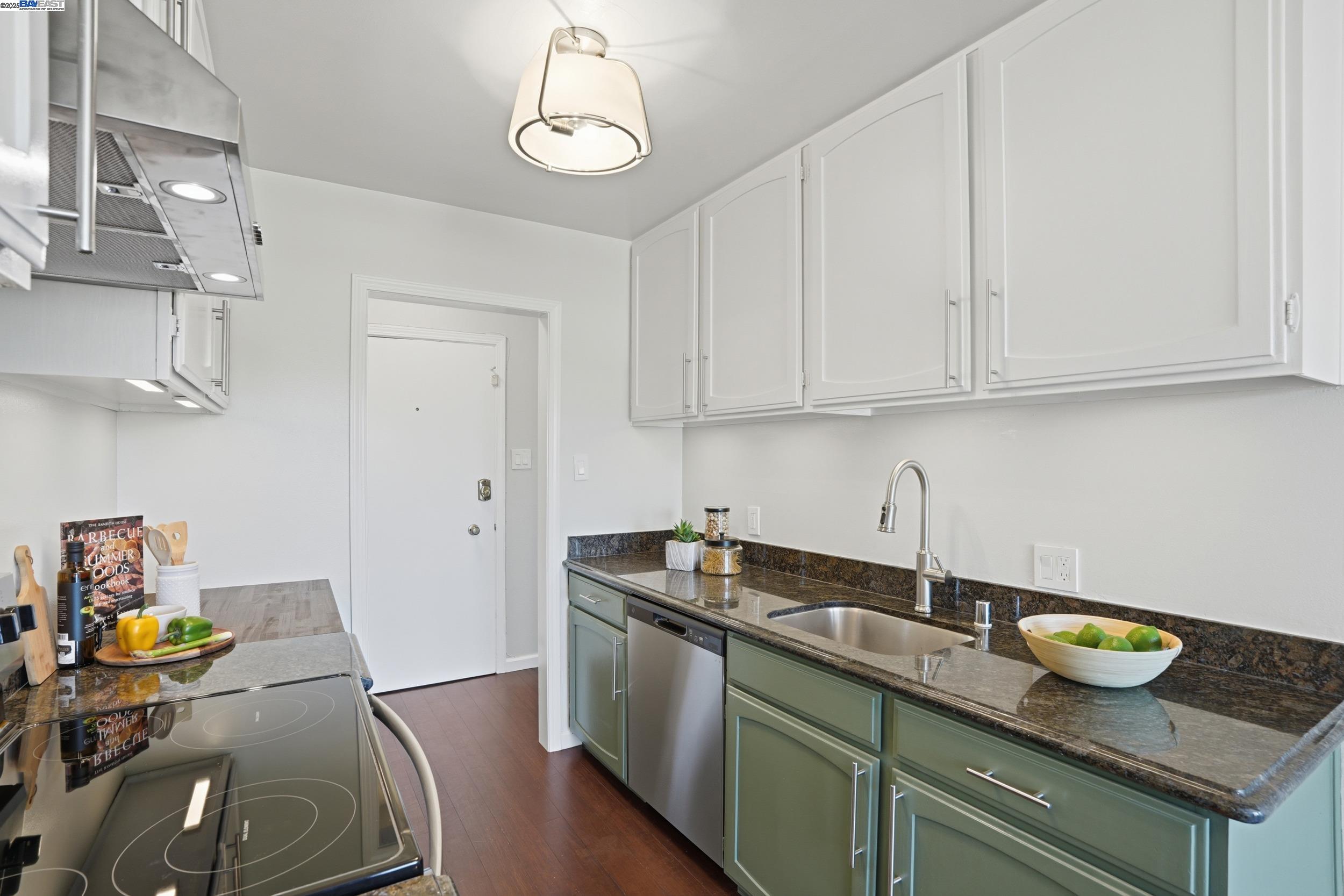 Detail Gallery Image 25 of 47 For 2137 Otis Dr #322,  Alameda,  CA 94501 - 2 Beds | 2 Baths