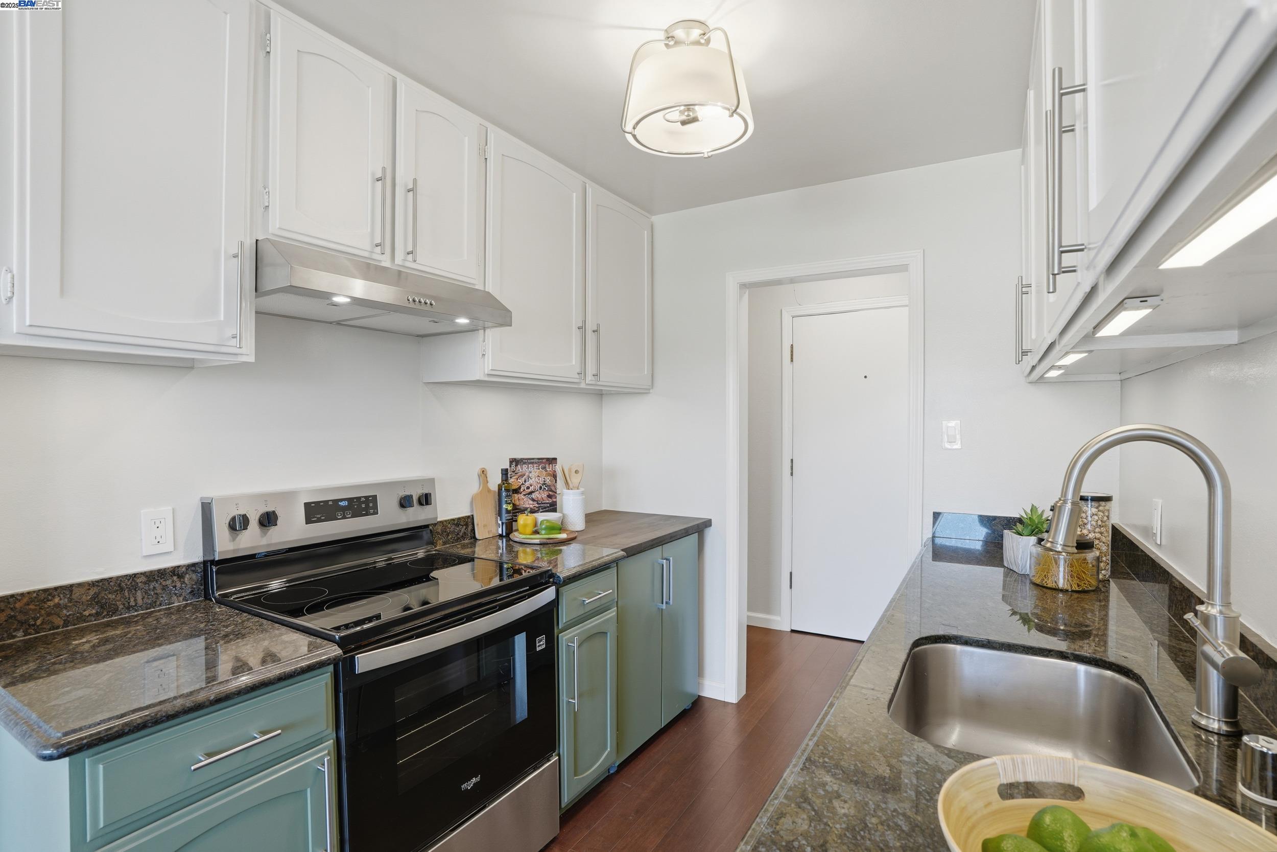 Detail Gallery Image 26 of 47 For 2137 Otis Dr #322,  Alameda,  CA 94501 - 2 Beds | 2 Baths