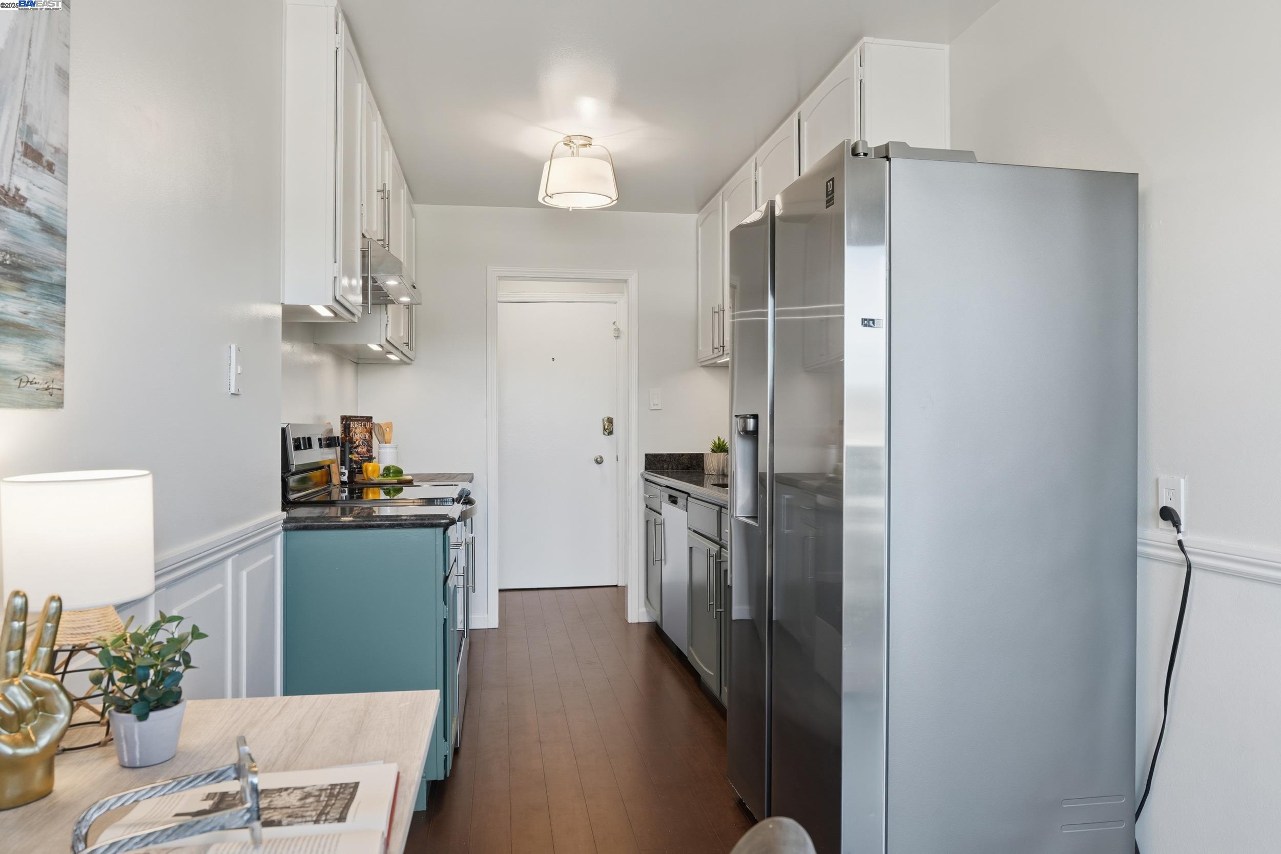 Detail Gallery Image 27 of 53 For 2137 Otis Dr #322,  Alameda,  CA 94501 - 2 Beds | 2 Baths