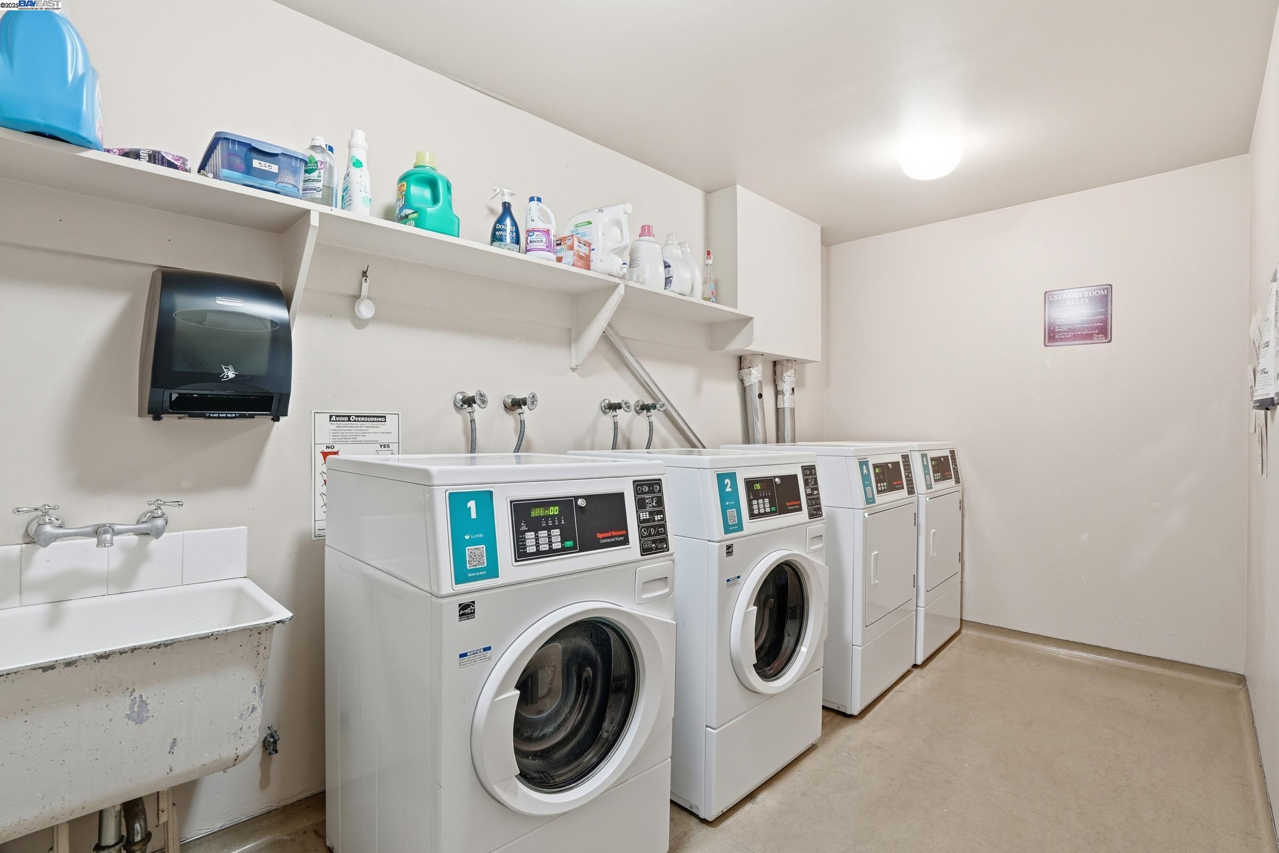 Detail Gallery Image 43 of 53 For 2137 Otis Dr #322,  Alameda,  CA 94501 - 2 Beds | 2 Baths