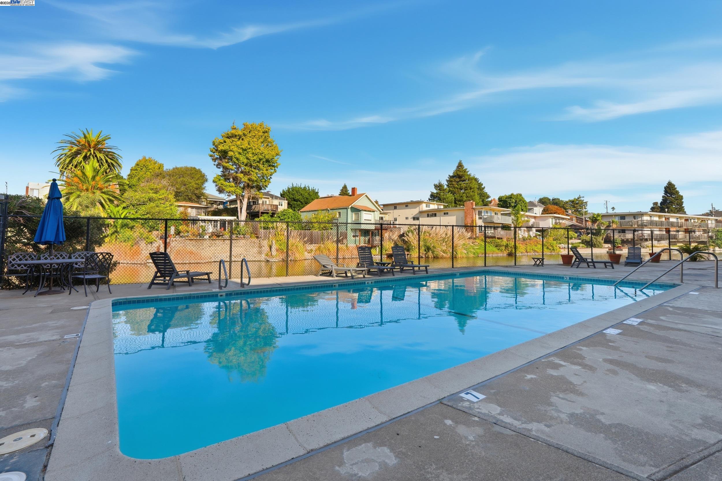 Detail Gallery Image 52 of 53 For 2137 Otis Dr #322,  Alameda,  CA 94501 - 2 Beds | 2 Baths