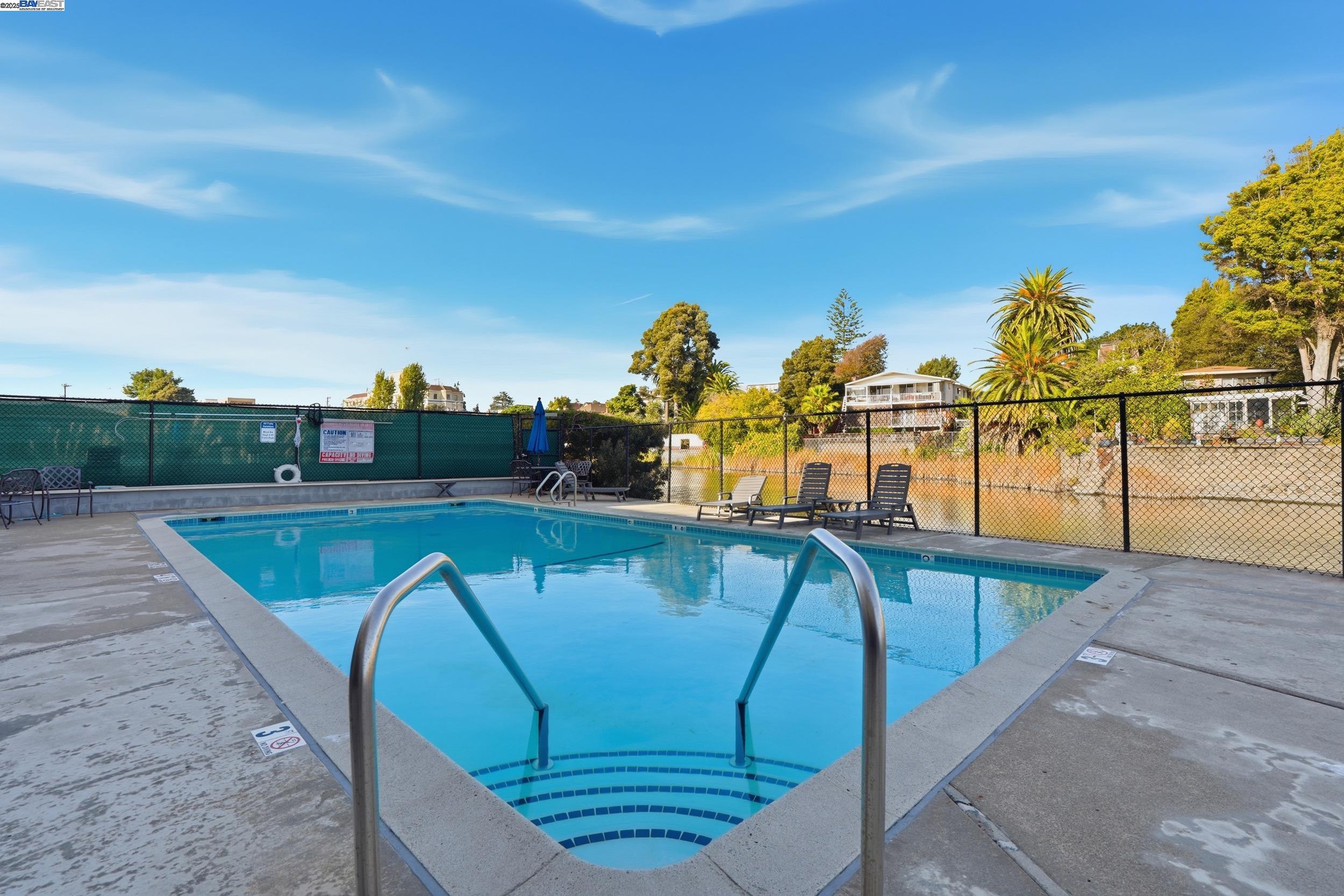 Detail Gallery Image 53 of 53 For 2137 Otis Dr #322,  Alameda,  CA 94501 - 2 Beds | 2 Baths