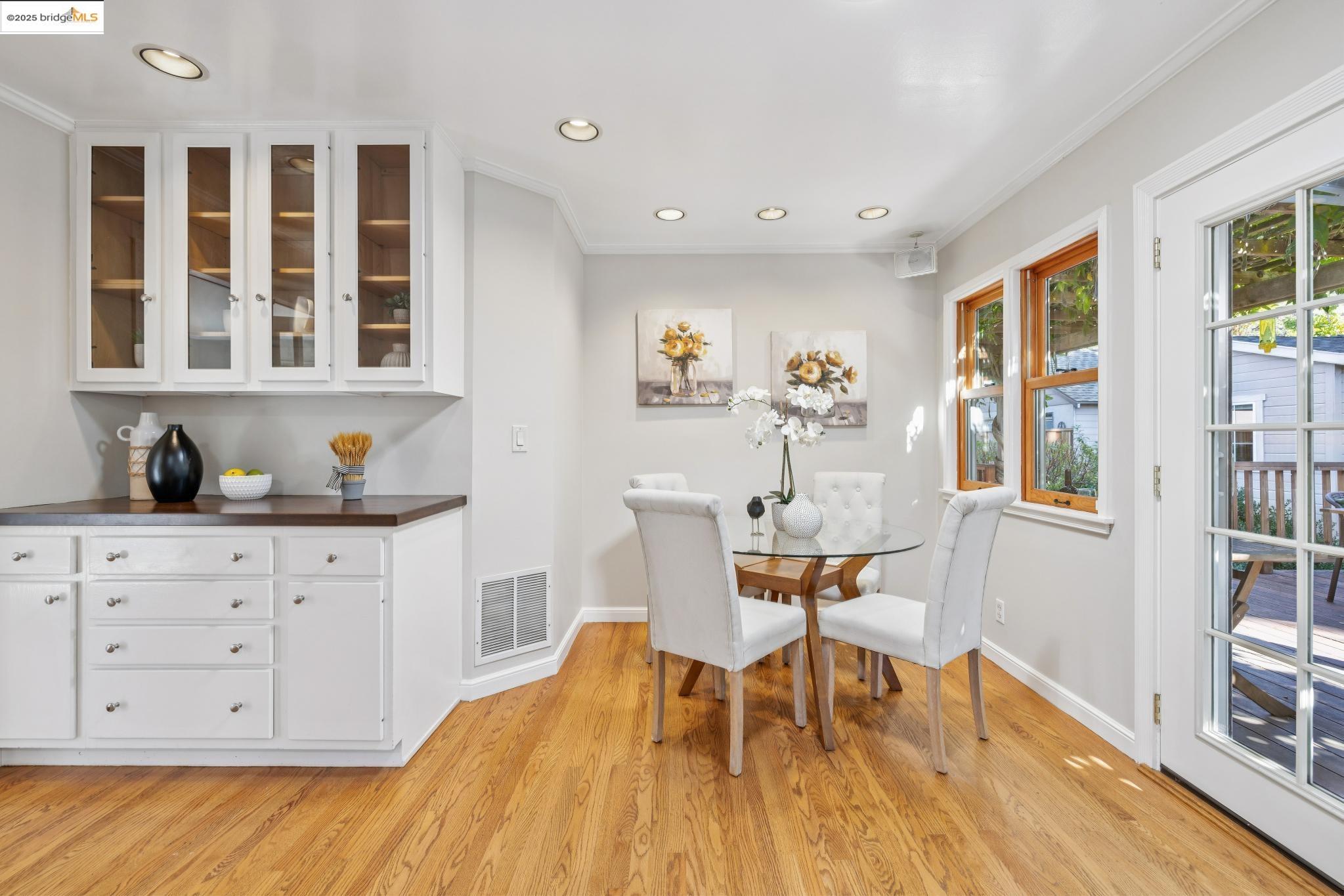 Detail Gallery Image 15 of 45 For 263 Covington St, Oakland,  CA 94605 - 2 Beds | 2 Baths