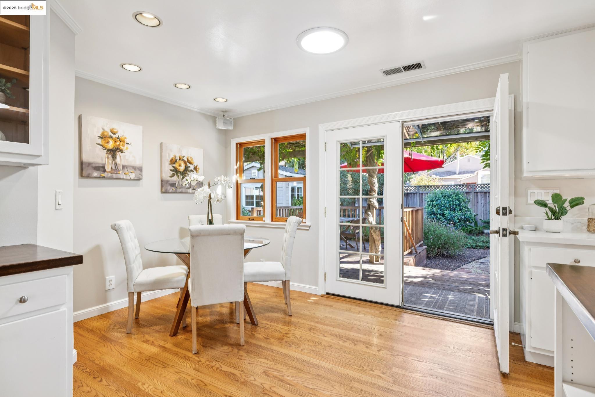 Detail Gallery Image 16 of 45 For 263 Covington St, Oakland,  CA 94605 - 2 Beds | 2 Baths