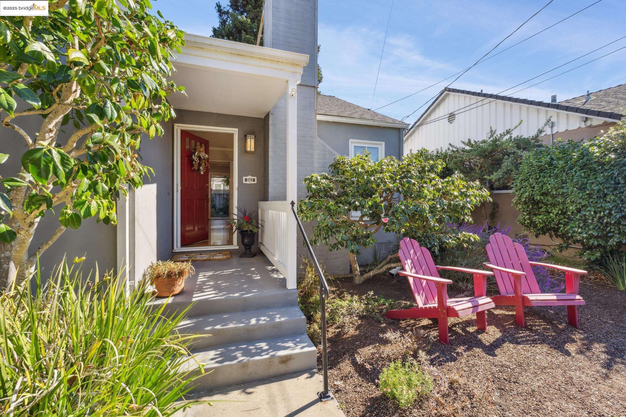 Detail Gallery Image 2 of 45 For 263 Covington St, Oakland,  CA 94605 - 2 Beds | 2 Baths