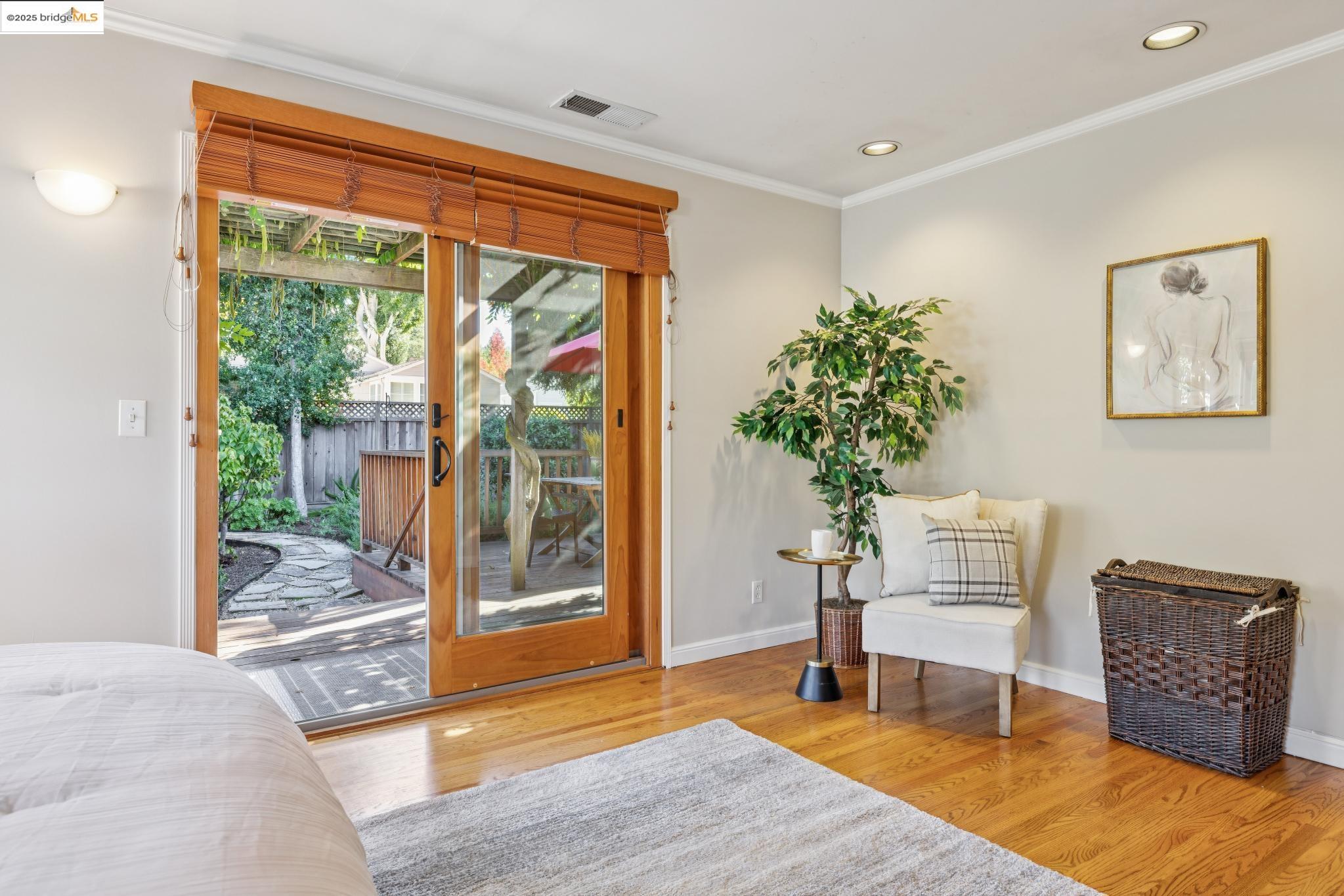 Detail Gallery Image 26 of 45 For 263 Covington St, Oakland,  CA 94605 - 2 Beds | 2 Baths