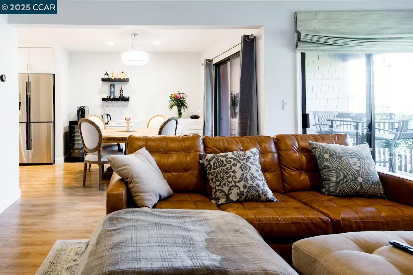 Detail Gallery Image 2 of 39 For 49 Showers #N364,  Mountain View,  CA 94040 - 1 Beds | 1 Baths