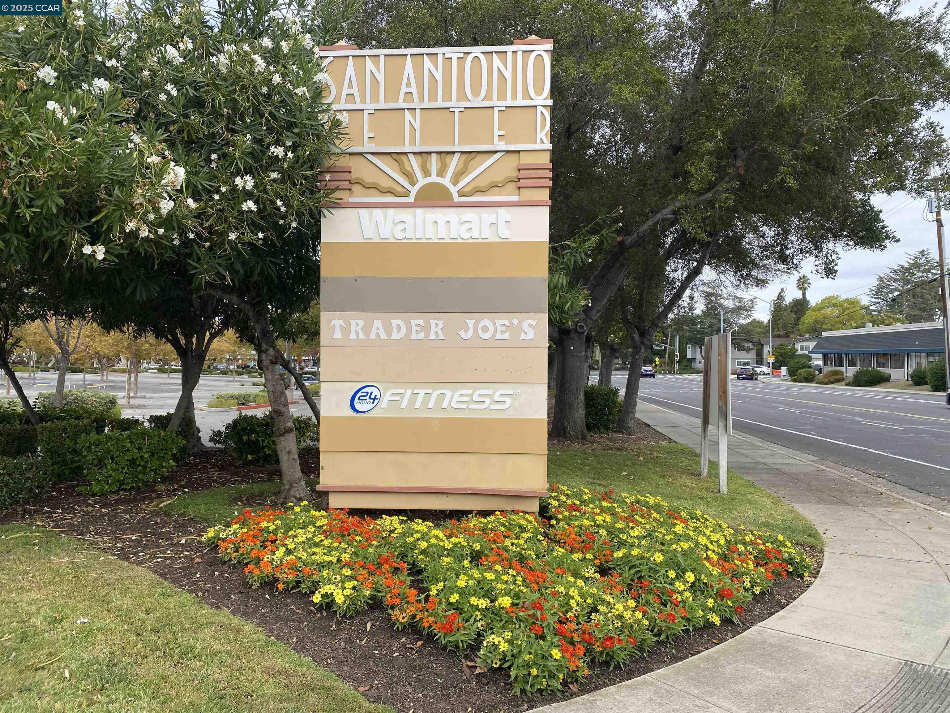 Detail Gallery Image 25 of 39 For 49 Showers #N364,  Mountain View,  CA 94040 - 1 Beds | 1 Baths