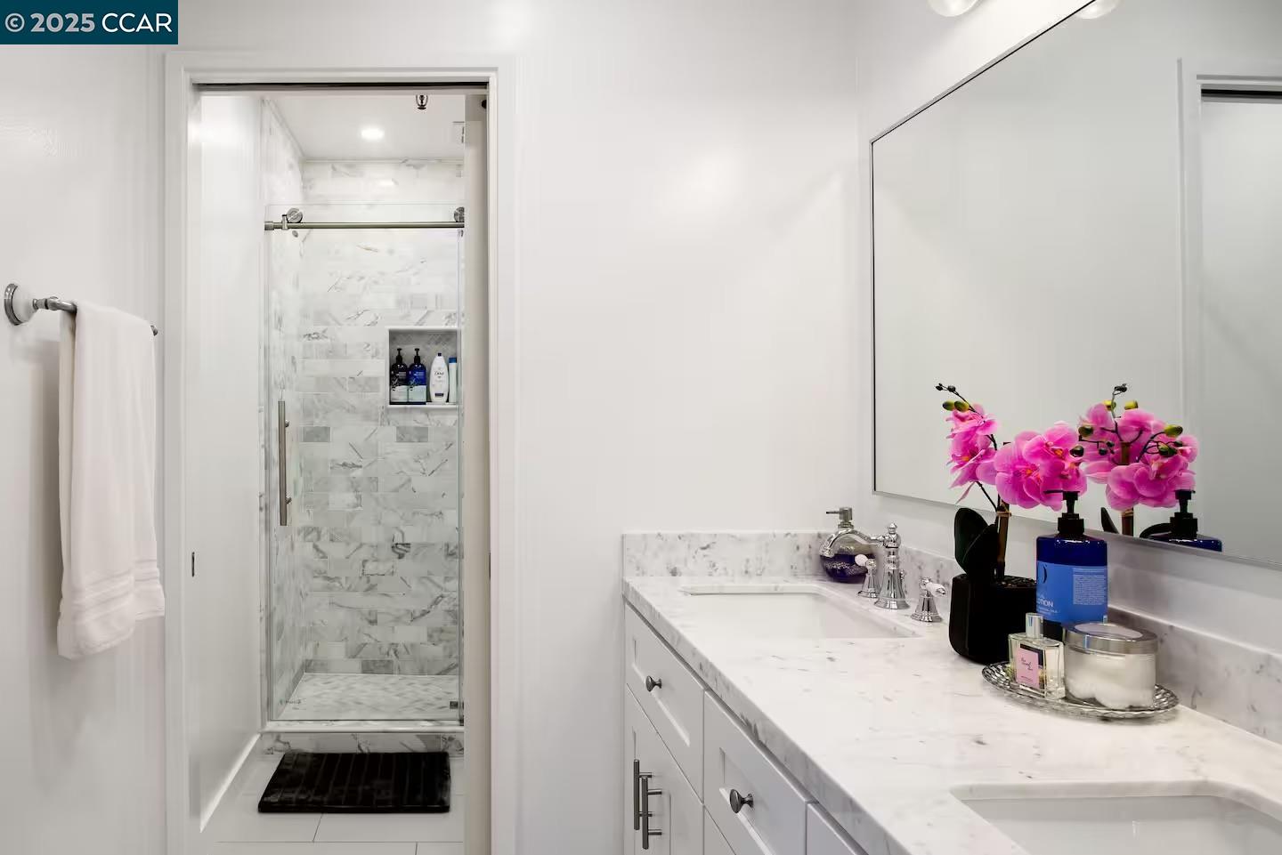 Detail Gallery Image 7 of 39 For 49 Showers #N364,  Mountain View,  CA 94040 - 1 Beds | 1 Baths