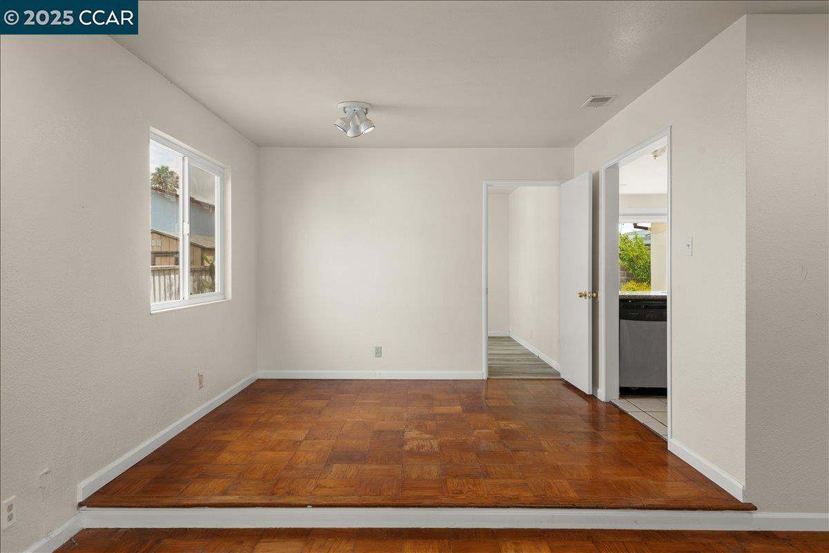 Detail Gallery Image 3 of 23 For 177 Brophy St, American Canyon,  CA 94503 - 4 Beds | 2 Baths