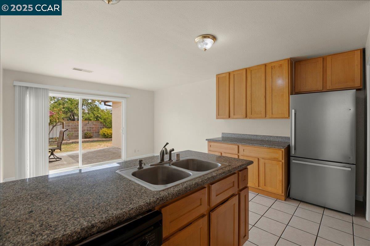 Detail Gallery Image 6 of 23 For 177 Brophy St, American Canyon,  CA 94503 - 4 Beds | 2 Baths