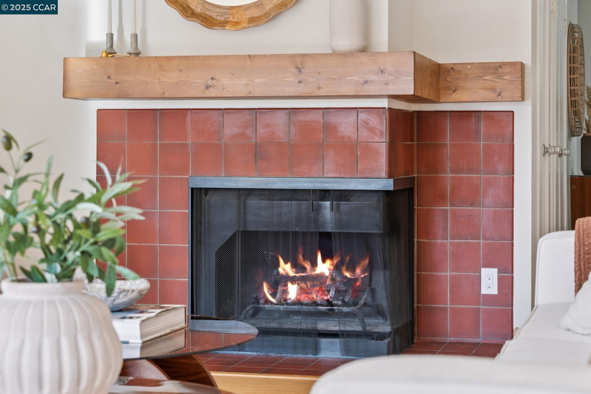 Detail Gallery Image 4 of 43 For 500 Vernon #102,  Oakland,  CA 94610 - 2 Beds | 2 Baths