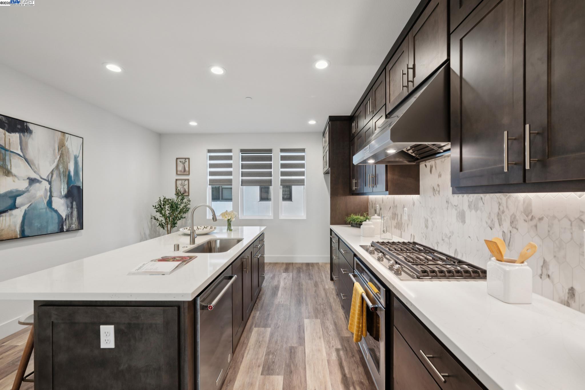 Detail Gallery Image 4 of 27 For 3479 Client Cmn, Fremont,  CA 94538 - 2 Beds | 2/1 Baths