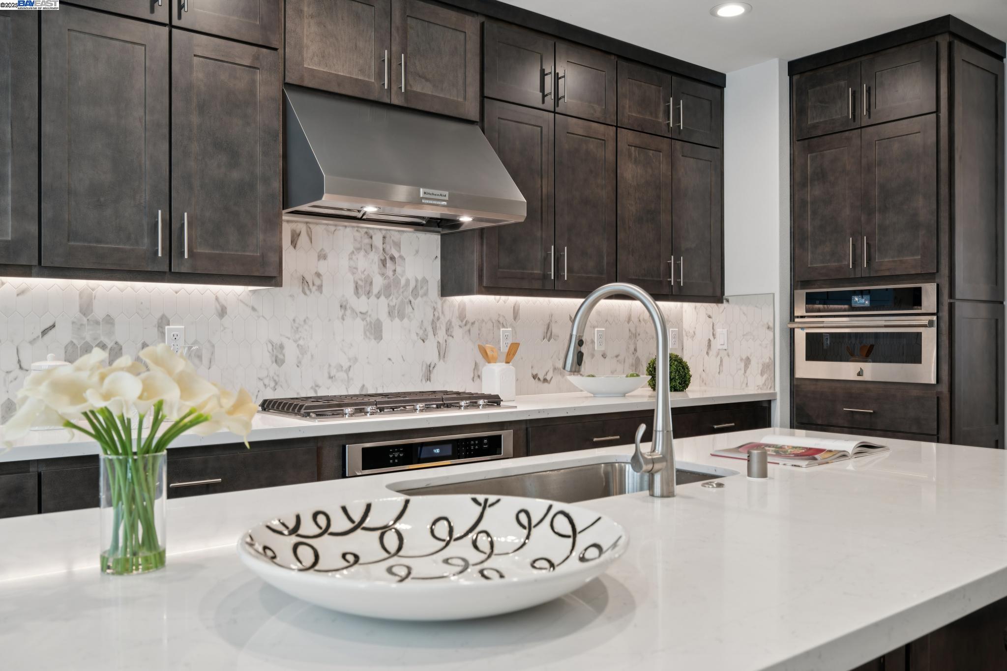 Detail Gallery Image 8 of 27 For 3479 Client Cmn, Fremont,  CA 94538 - 2 Beds | 2/1 Baths