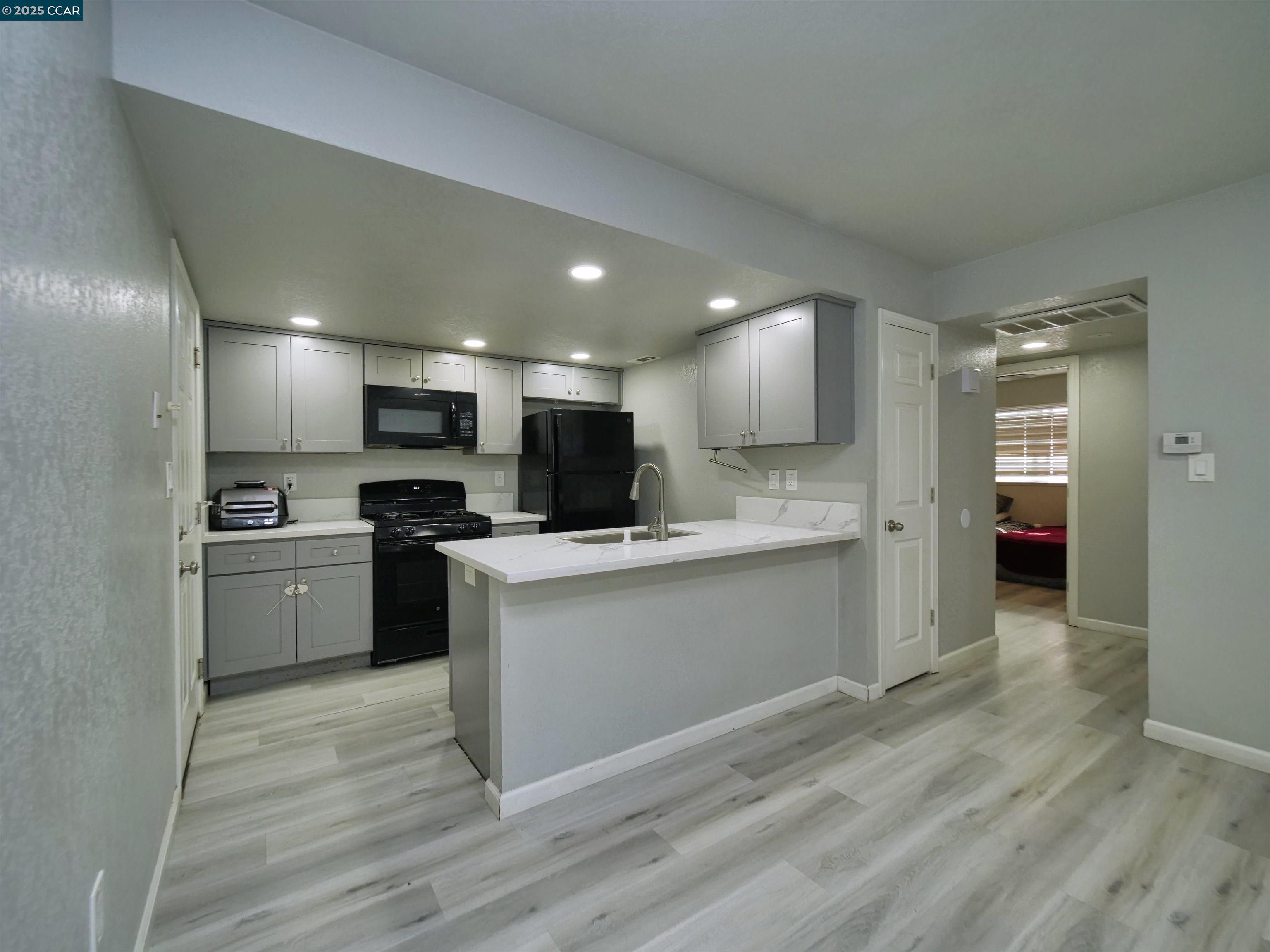 Detail Gallery Image 15 of 39 For 1480 Eastwood Avenue, Manteca,  CA 95336 - – Beds | – Baths