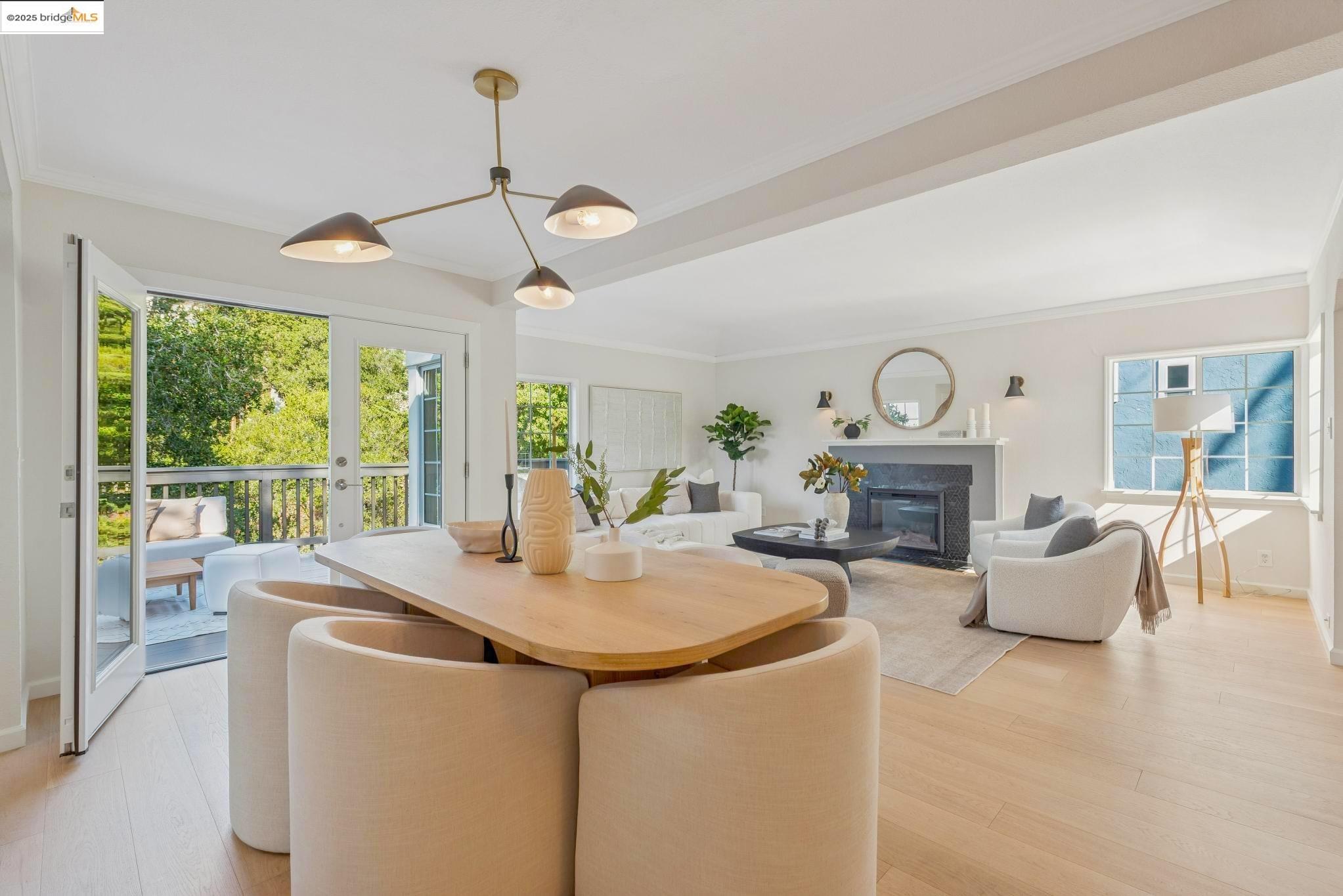 Detail Gallery Image 13 of 56 For 1942 Leimert Blvd, Oakland,  CA 94602 - 3 Beds | 3 Baths