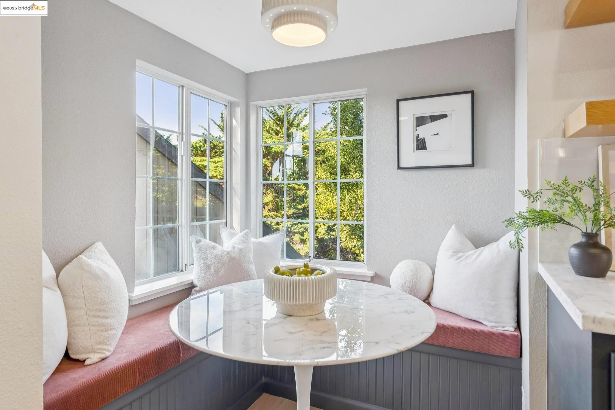 Detail Gallery Image 22 of 56 For 1942 Leimert Blvd, Oakland,  CA 94602 - 3 Beds | 3 Baths