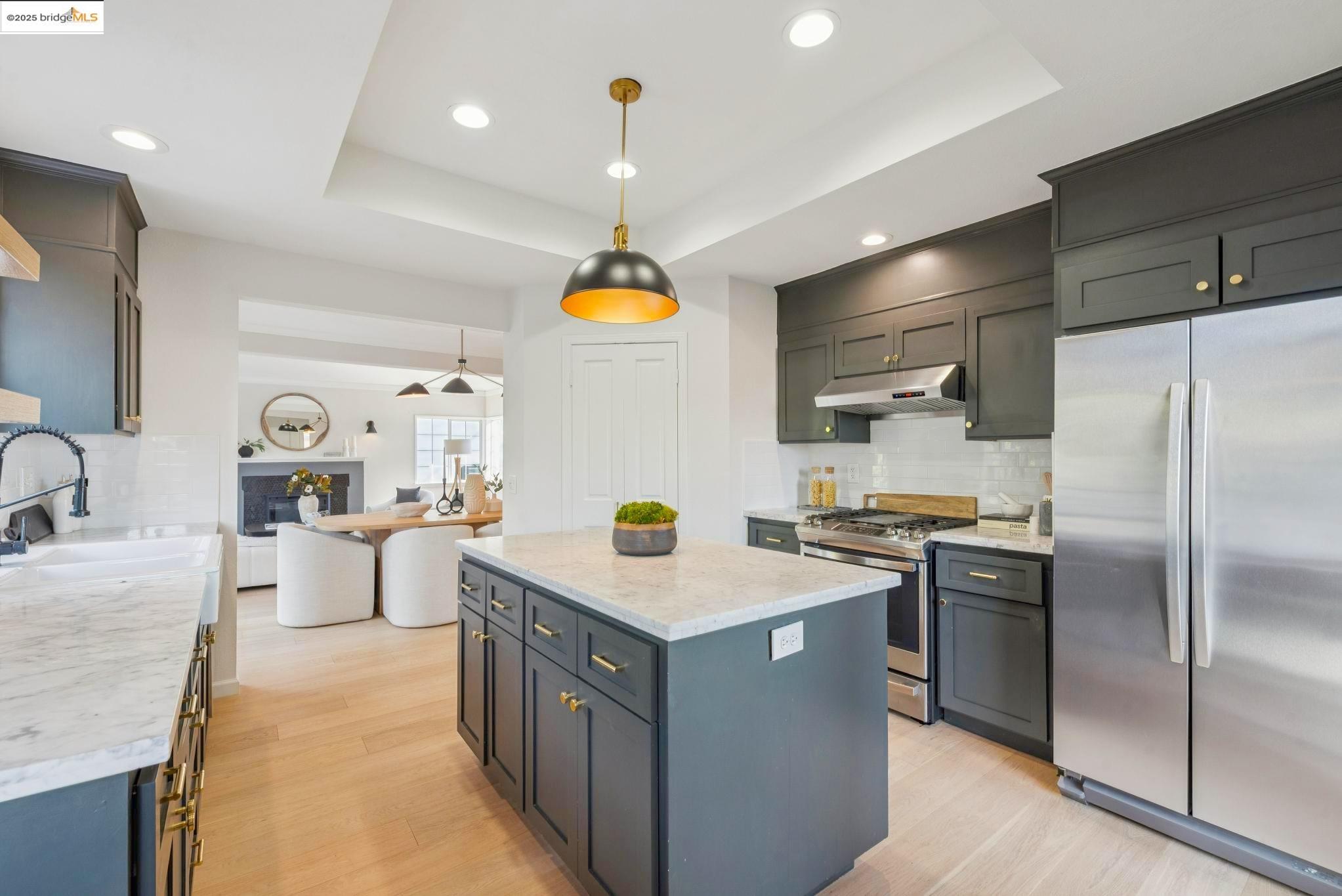 Detail Gallery Image 23 of 56 For 1942 Leimert Blvd, Oakland,  CA 94602 - 3 Beds | 3 Baths