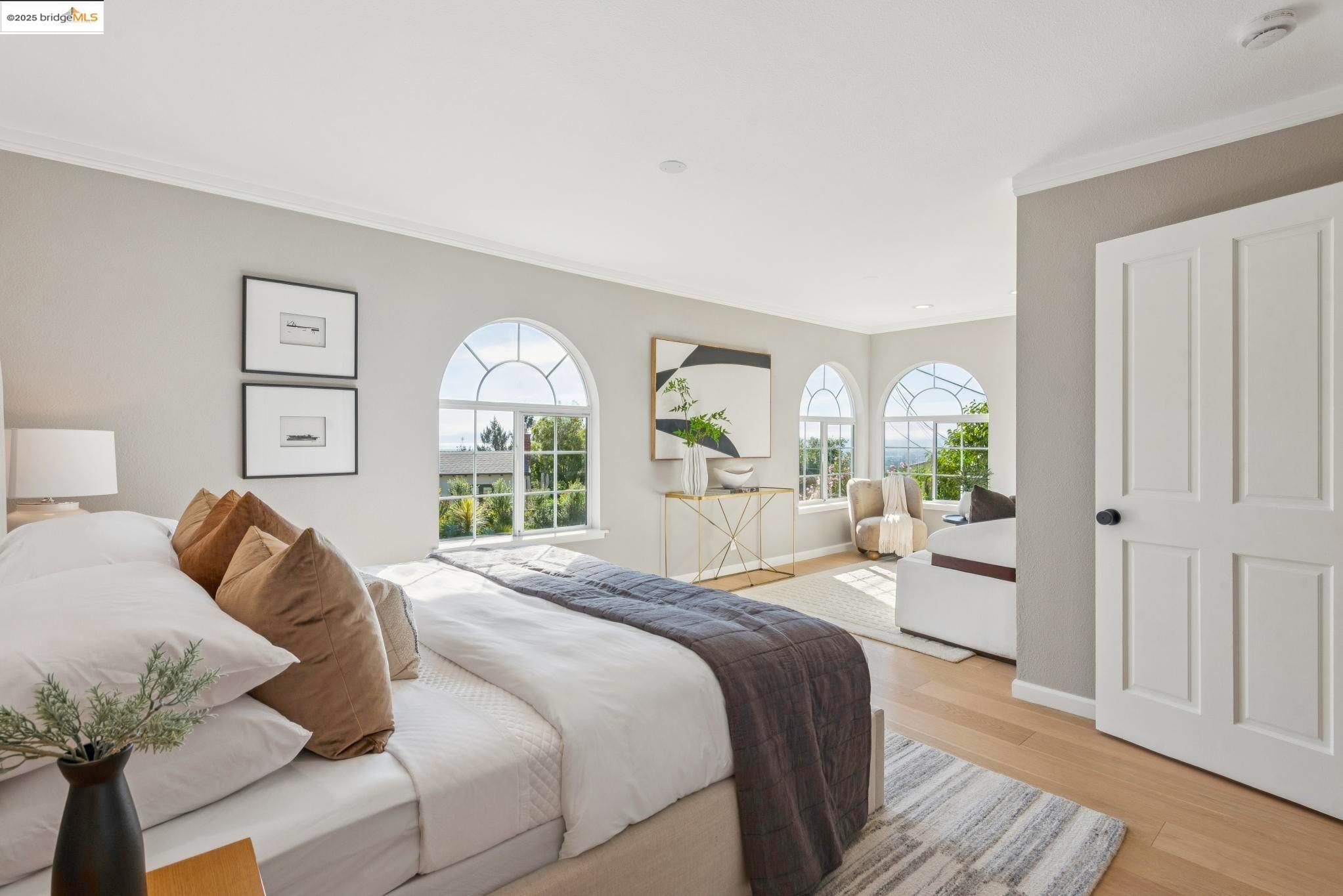 Detail Gallery Image 24 of 56 For 1942 Leimert Blvd, Oakland,  CA 94602 - 3 Beds | 3 Baths