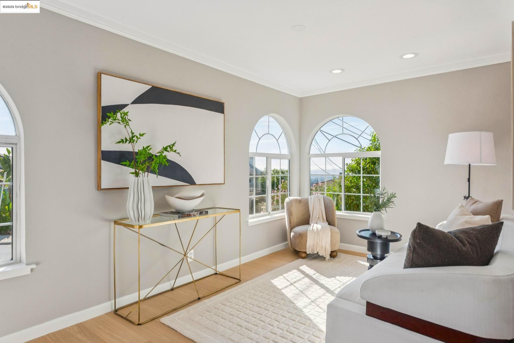 Detail Gallery Image 27 of 56 For 1942 Leimert Blvd, Oakland,  CA 94602 - 3 Beds | 3 Baths