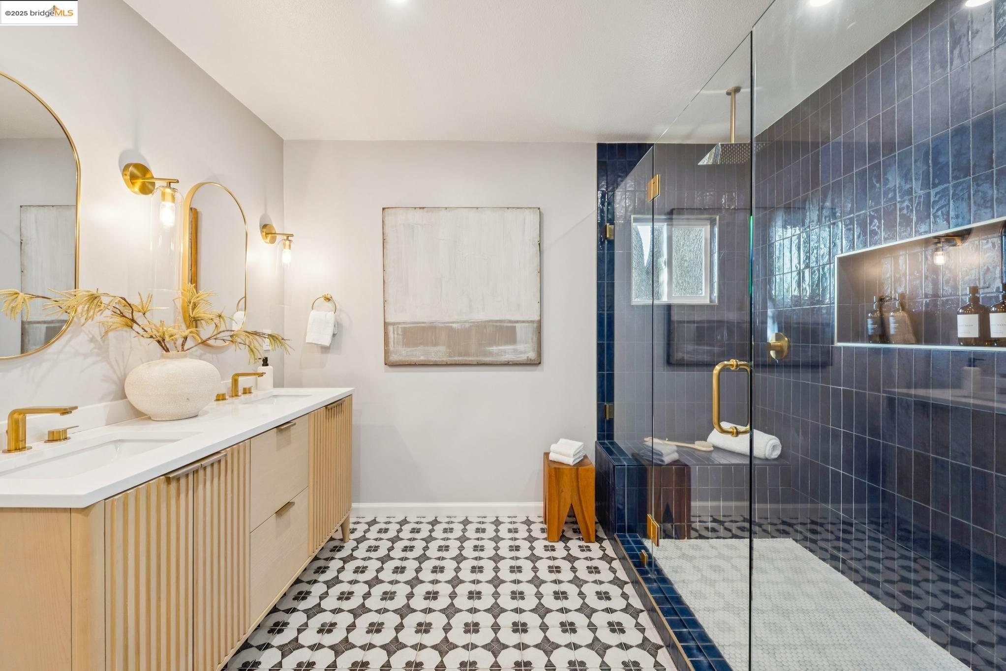 Detail Gallery Image 31 of 56 For 1942 Leimert Blvd, Oakland,  CA 94602 - 3 Beds | 3 Baths