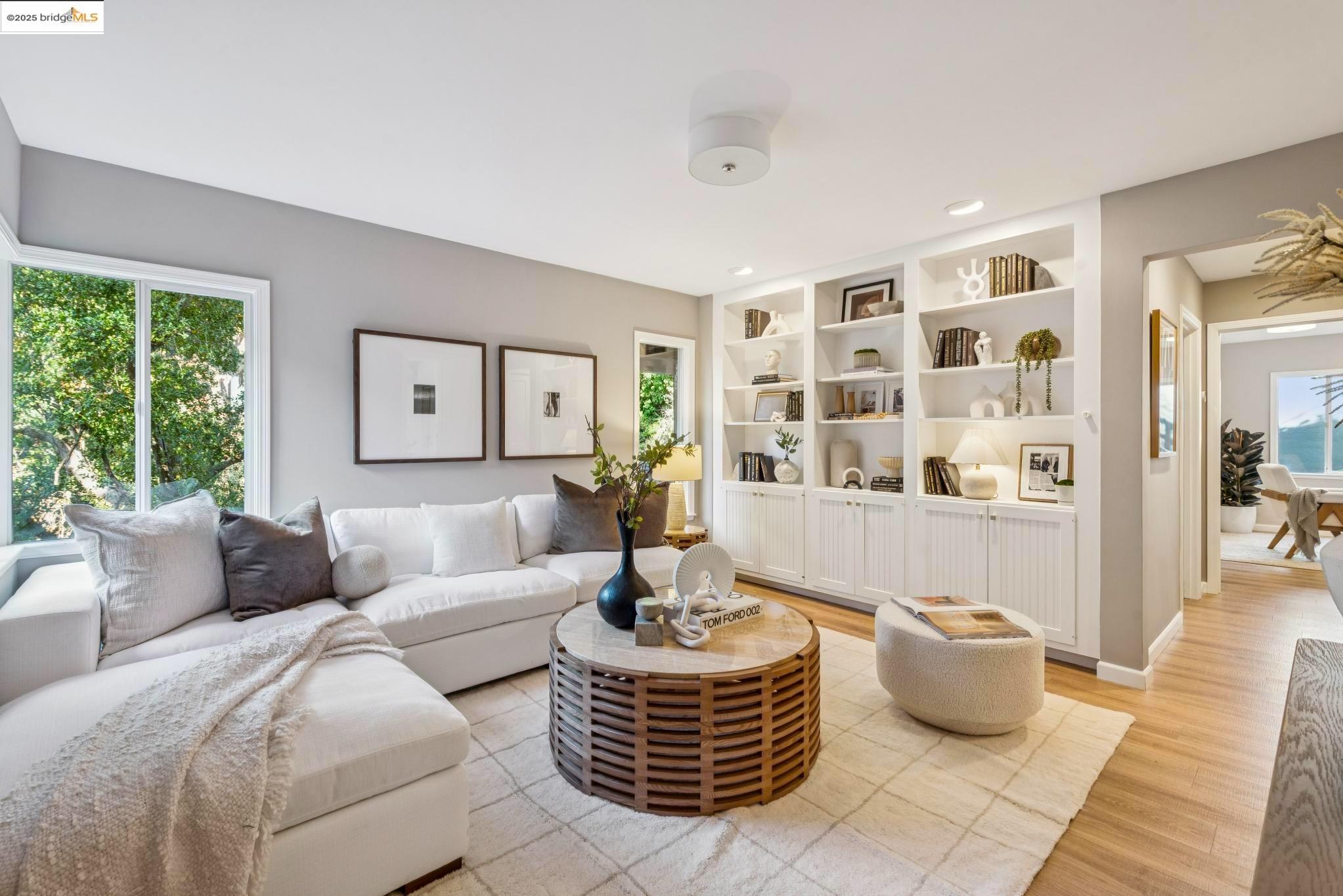 Detail Gallery Image 35 of 56 For 1942 Leimert Blvd, Oakland,  CA 94602 - 3 Beds | 3 Baths