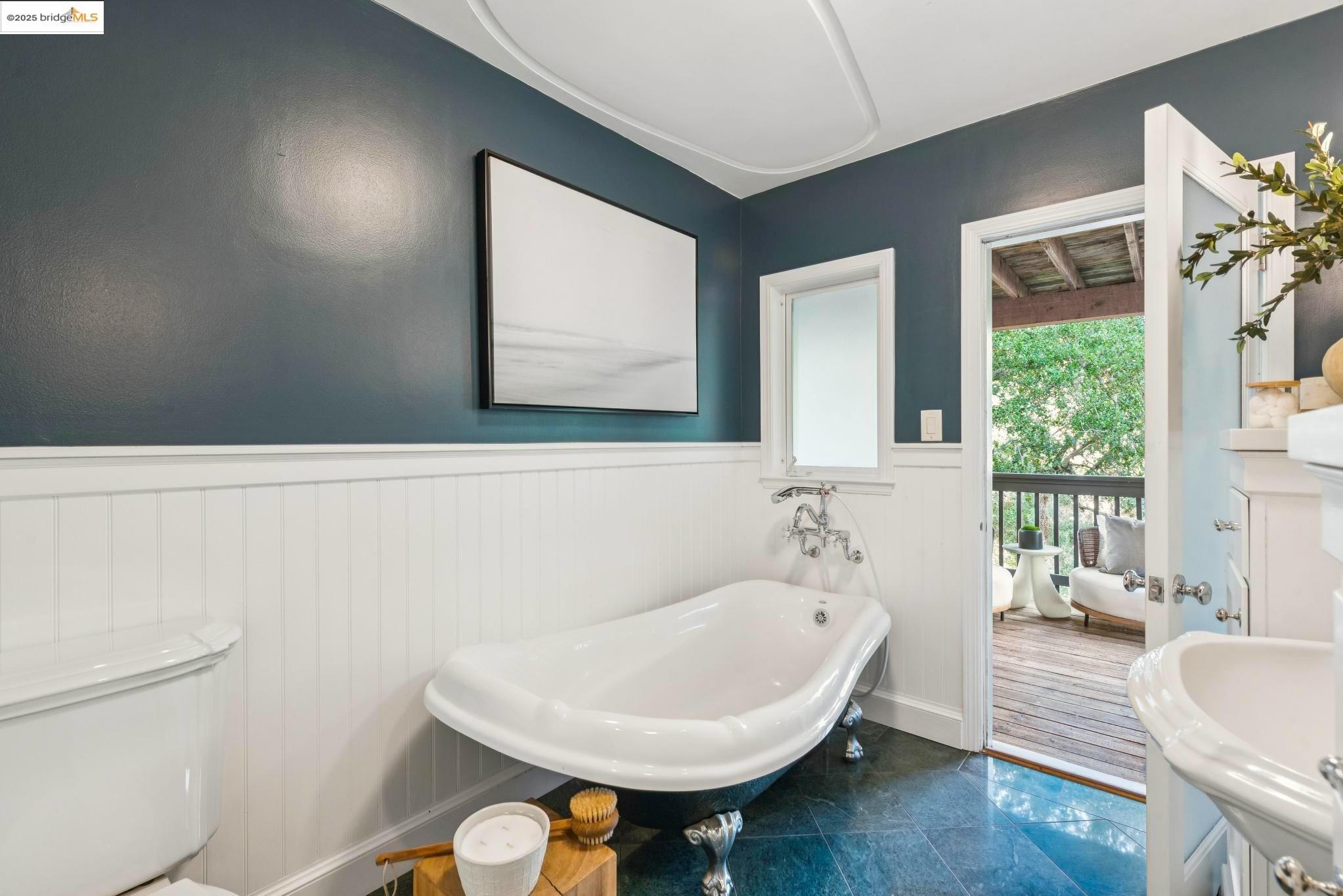 Detail Gallery Image 41 of 56 For 1942 Leimert Blvd, Oakland,  CA 94602 - 3 Beds | 3 Baths