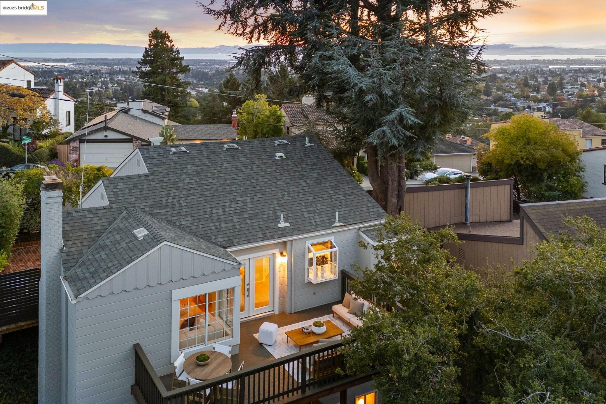 Detail Gallery Image 51 of 56 For 1942 Leimert Blvd, Oakland,  CA 94602 - 3 Beds | 3 Baths