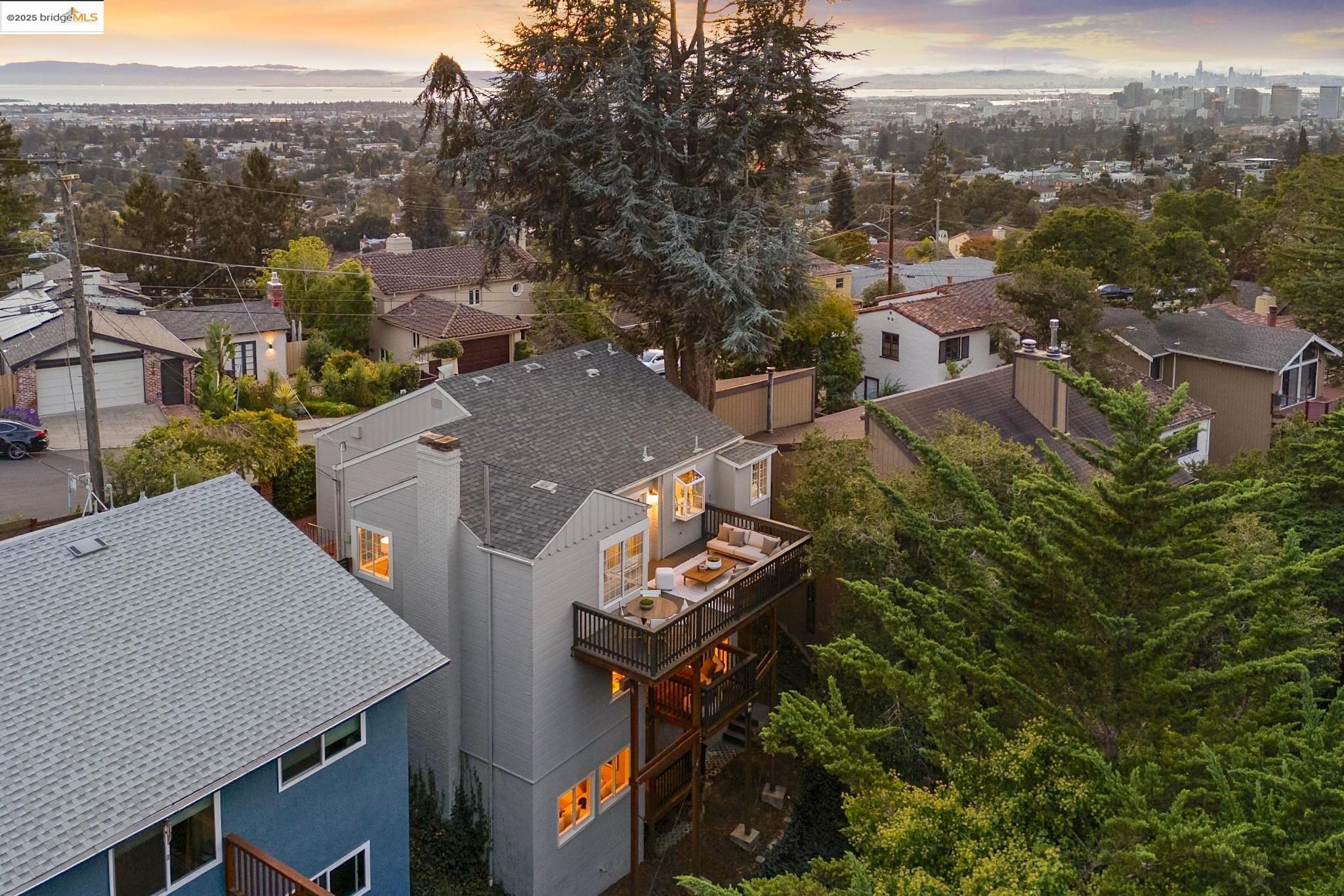 Detail Gallery Image 53 of 56 For 1942 Leimert Blvd, Oakland,  CA 94602 - 3 Beds | 3 Baths