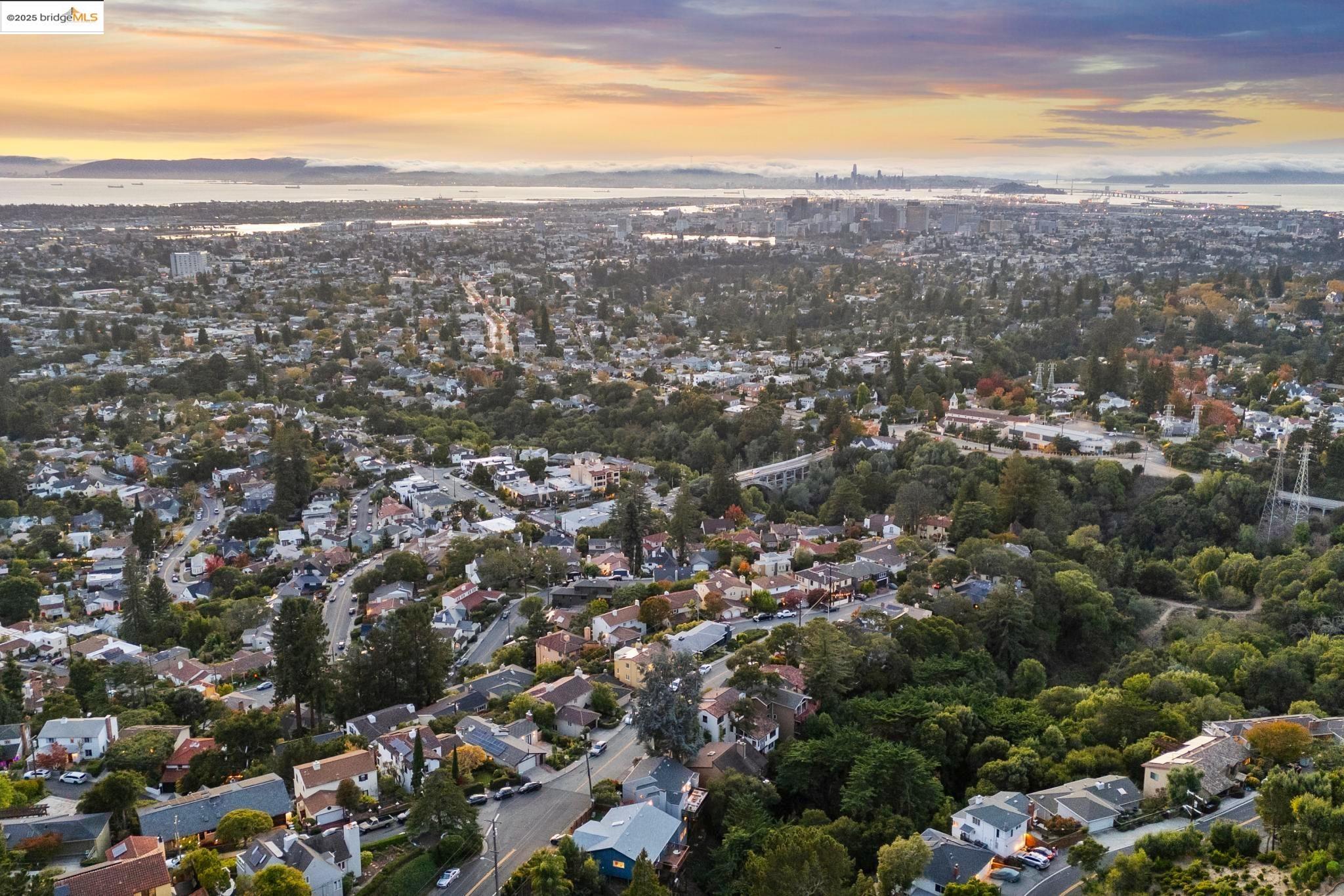 Detail Gallery Image 56 of 56 For 1942 Leimert Blvd, Oakland,  CA 94602 - 3 Beds | 3 Baths