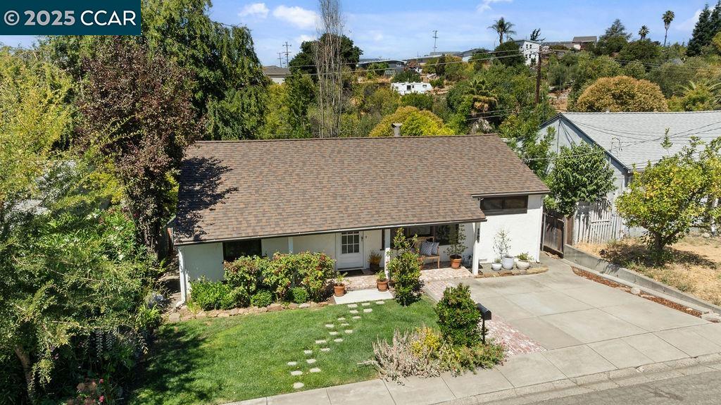 Detail Gallery Image 25 of 41 For 15 Buena Vista, Benicia,  CA 94510 - 3 Beds | 1/1 Baths