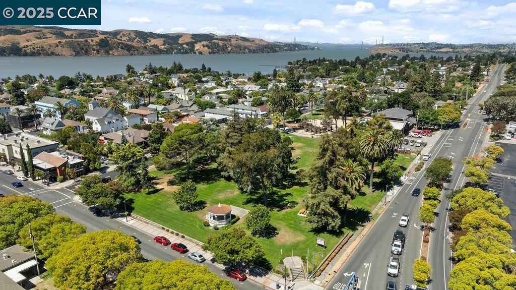 Detail Gallery Image 32 of 41 For 15 Buena Vista, Benicia,  CA 94510 - 3 Beds | 1/1 Baths