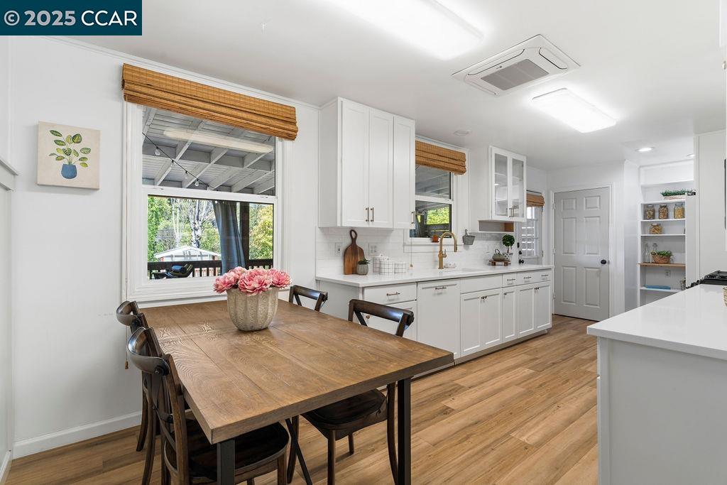 Detail Gallery Image 8 of 41 For 15 Buena Vista, Benicia,  CA 94510 - 3 Beds | 1/1 Baths