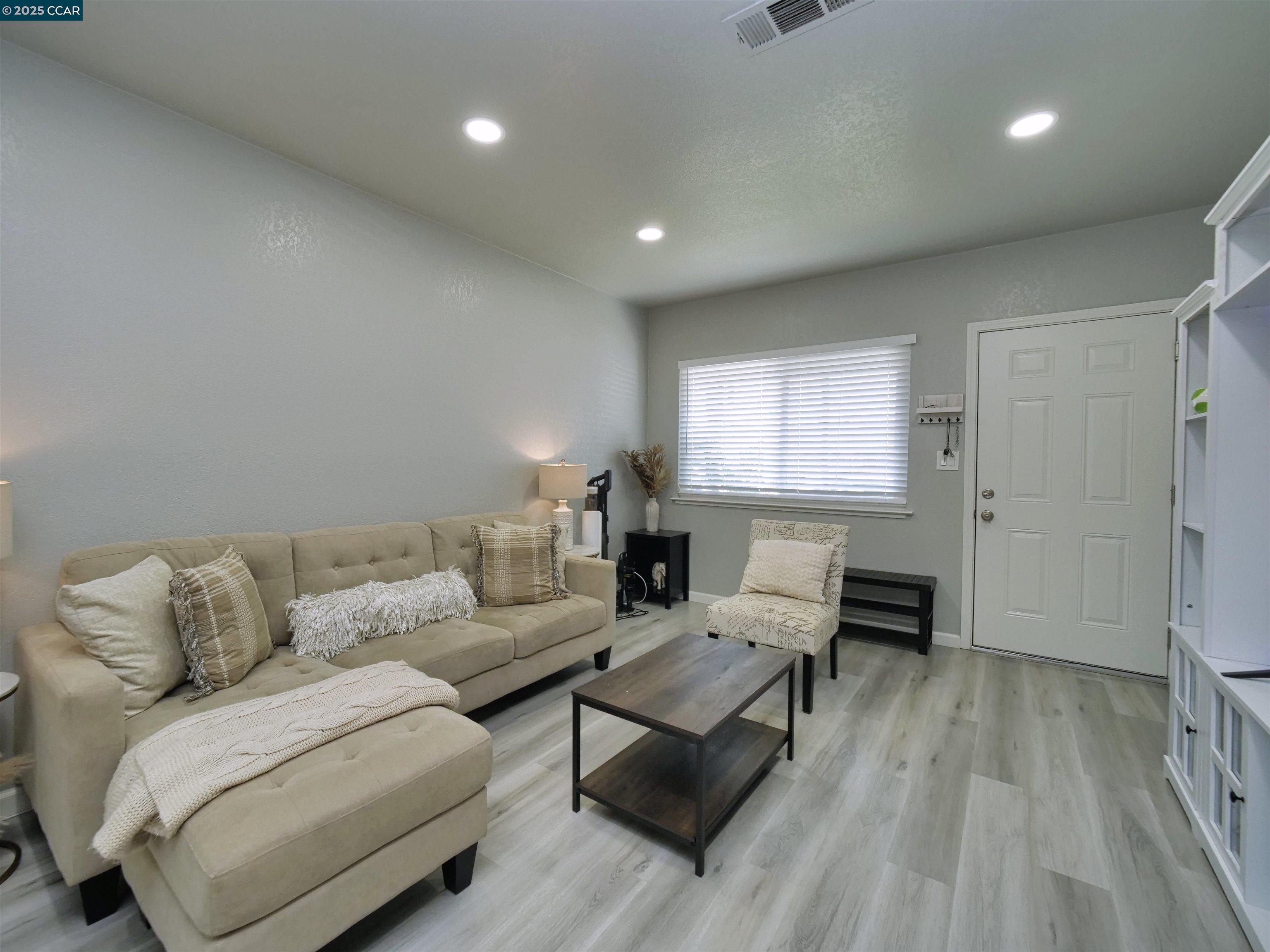 Detail Gallery Image 21 of 32 For 1485 Eastwood Avenue, Manteca,  CA 95336 - – Beds | – Baths