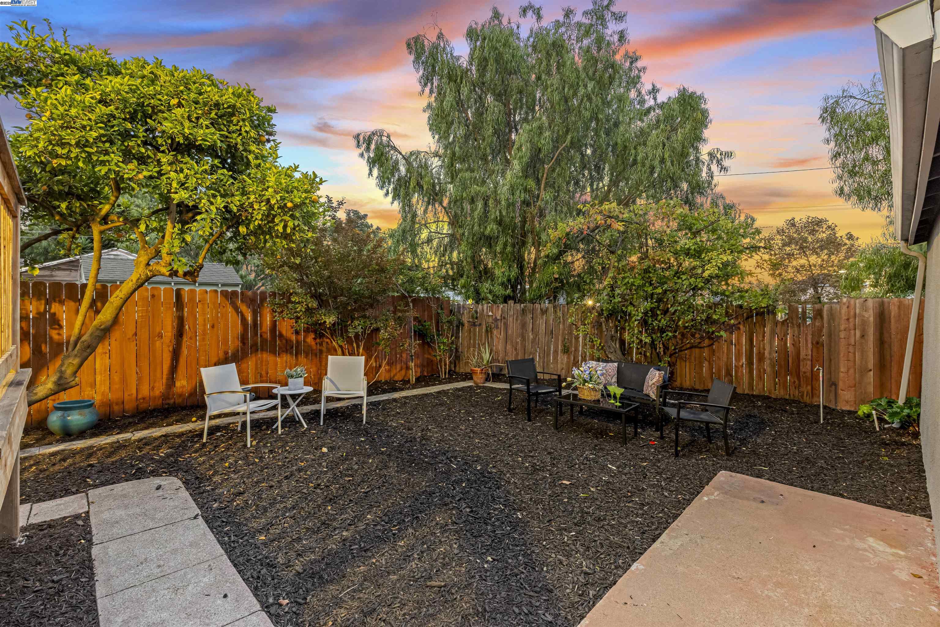 Detail Gallery Image 31 of 32 For 9937 Dante Ave, Oakland,  CA 94603 - 2 Beds | 1 Baths