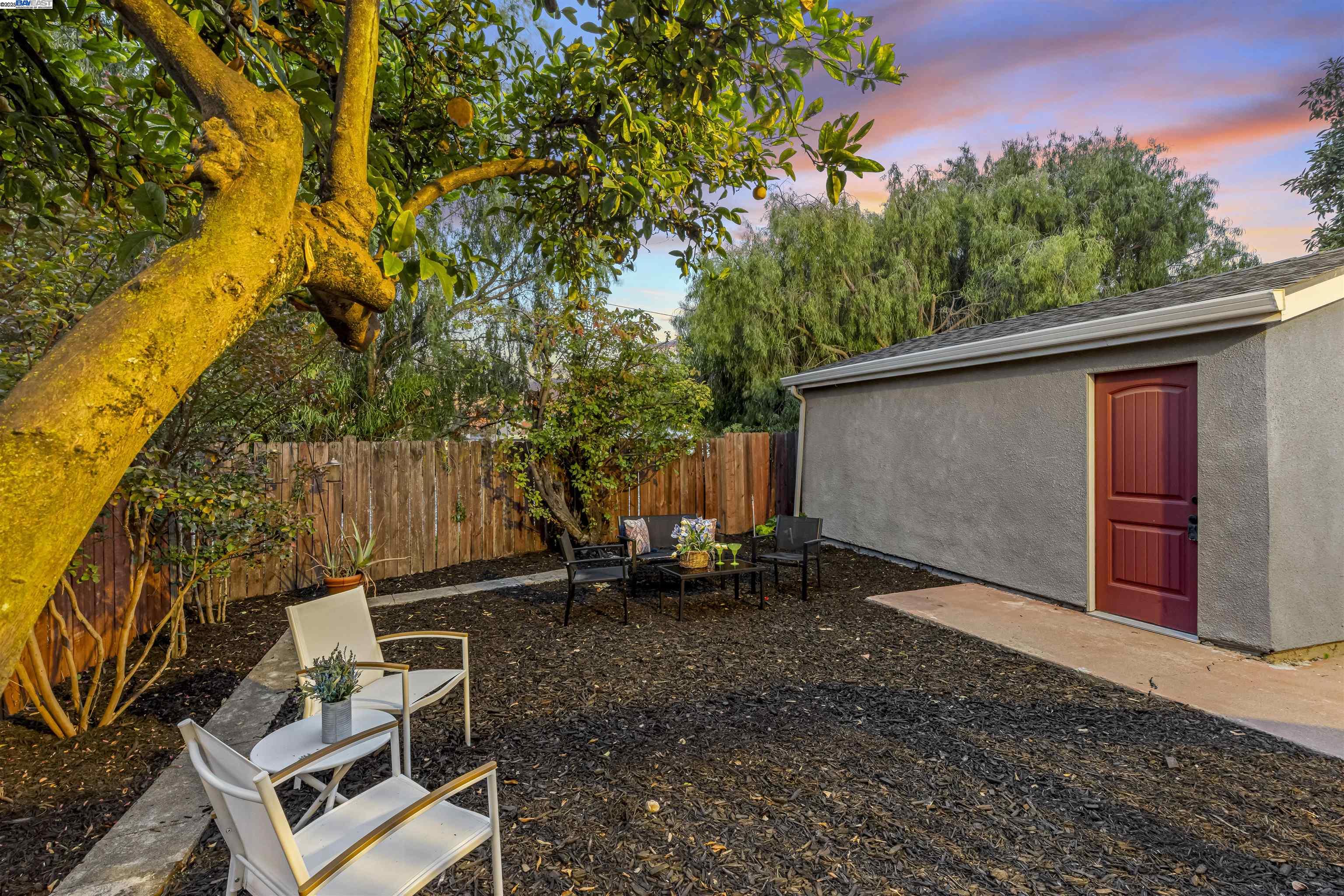 Detail Gallery Image 32 of 32 For 9937 Dante Ave, Oakland,  CA 94603 - 2 Beds | 1 Baths