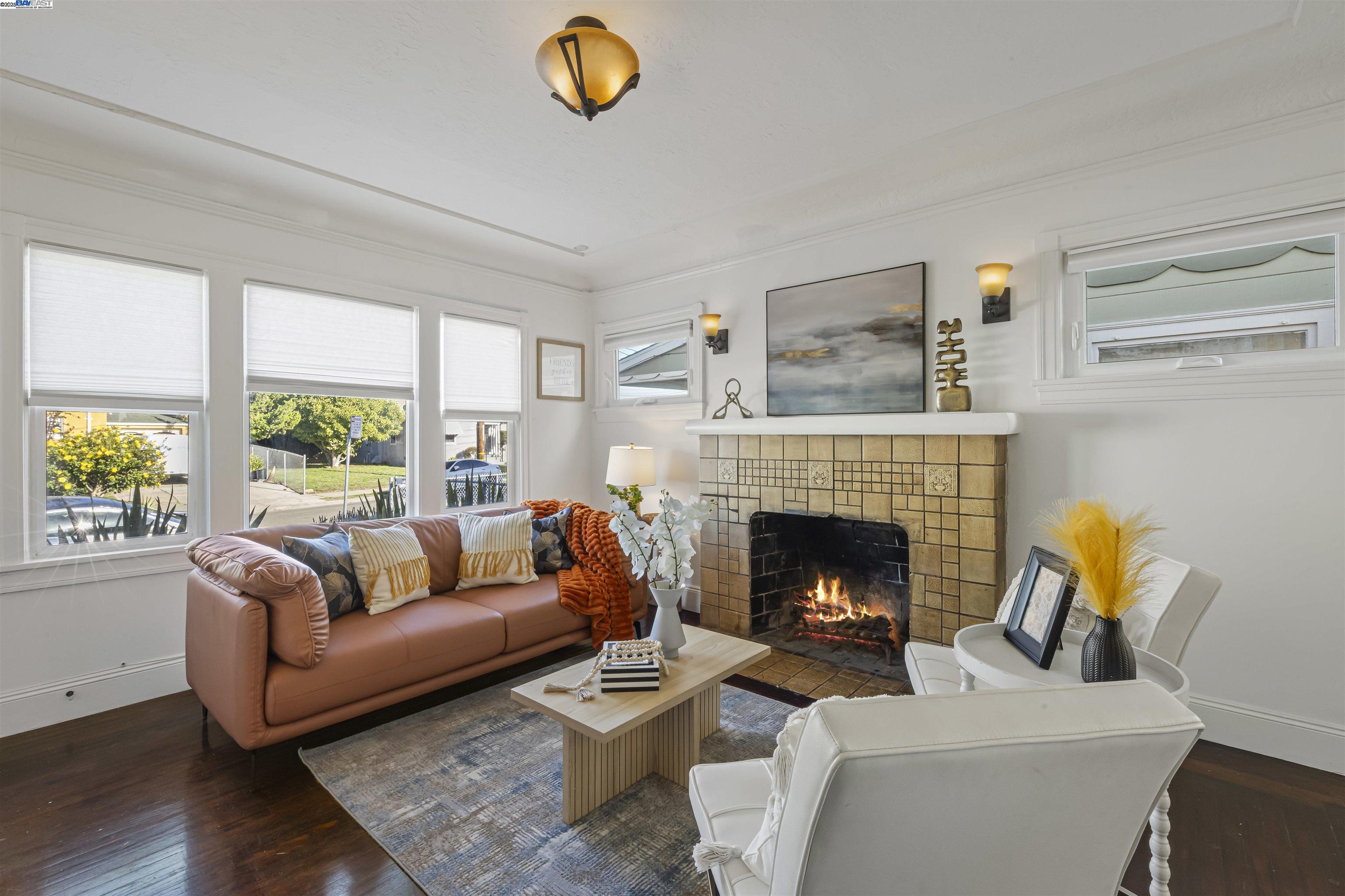 Detail Gallery Image 7 of 32 For 9937 Dante Ave, Oakland,  CA 94603 - 2 Beds | 1 Baths