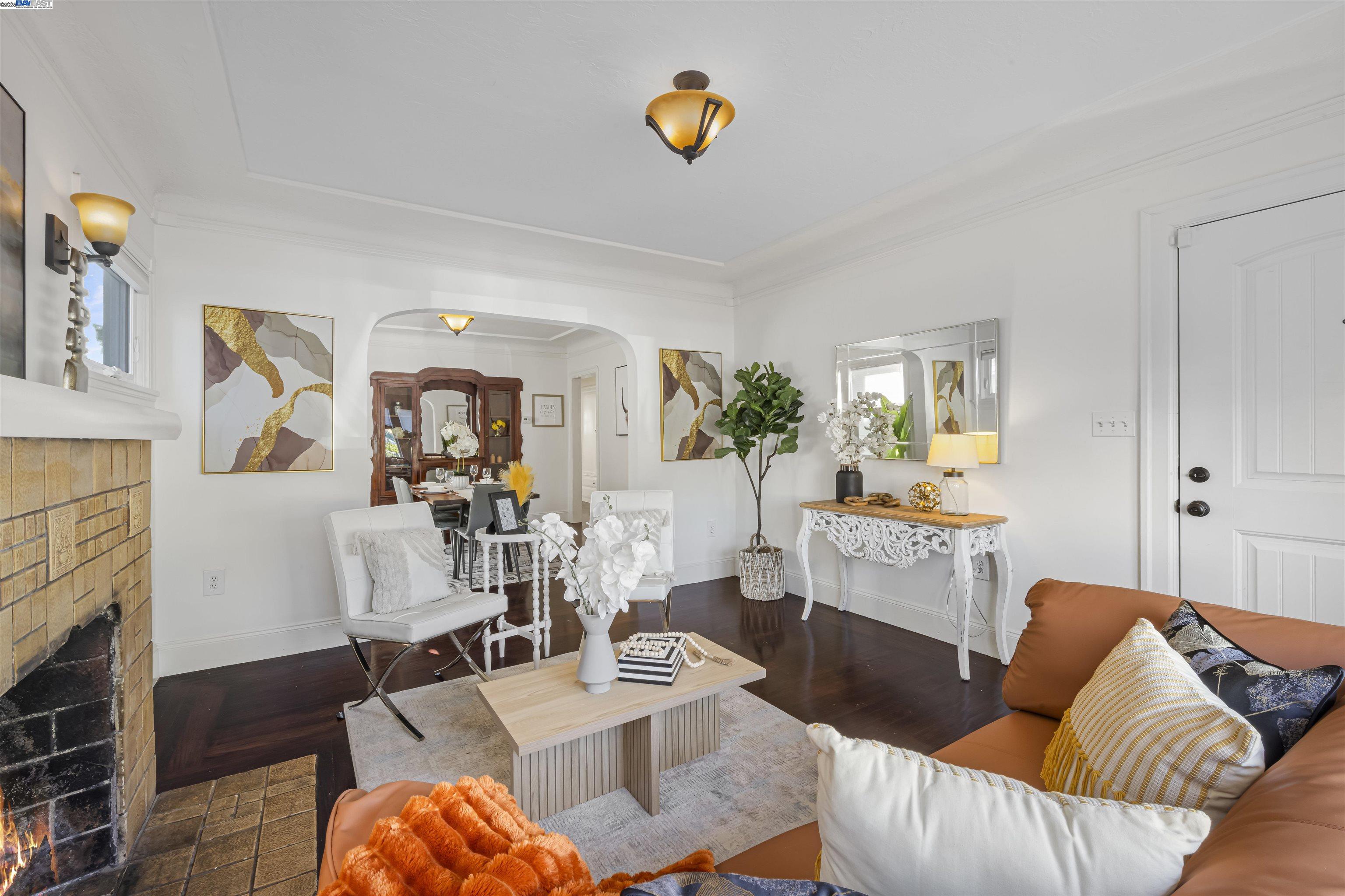 Detail Gallery Image 8 of 32 For 9937 Dante Ave, Oakland,  CA 94603 - 2 Beds | 1 Baths