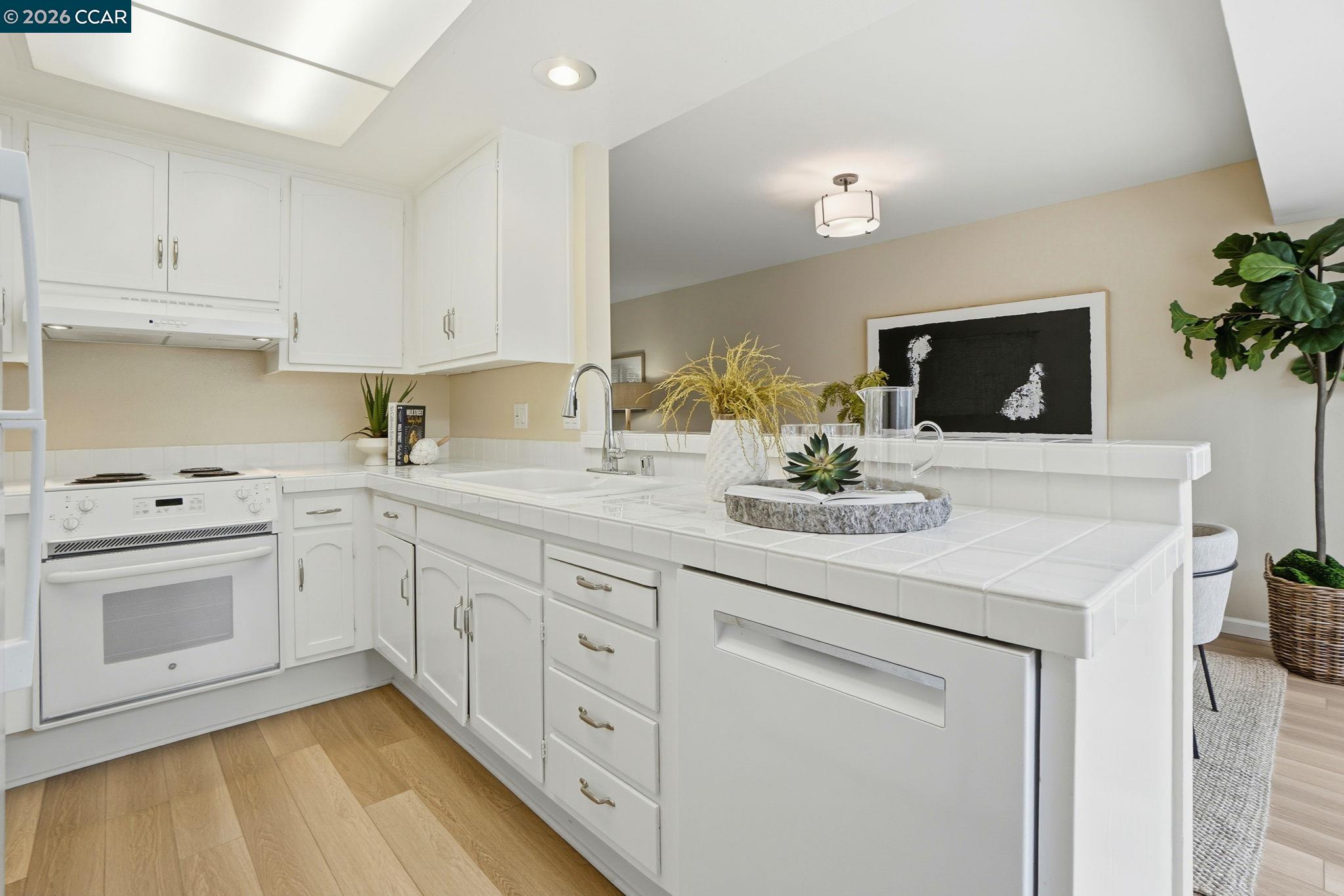 Photo #15: 41116360 Listing: Photo #15