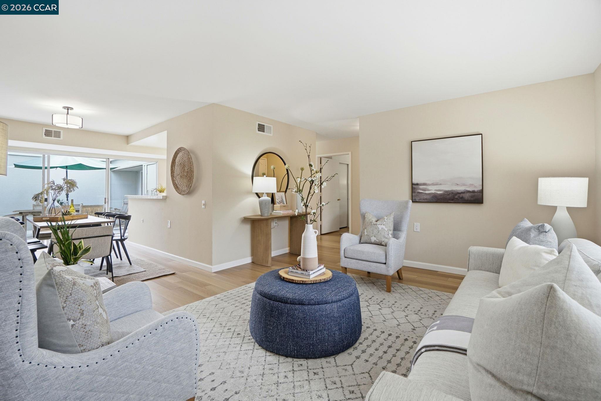 Photo #8: 41116360 Listing: Photo #8