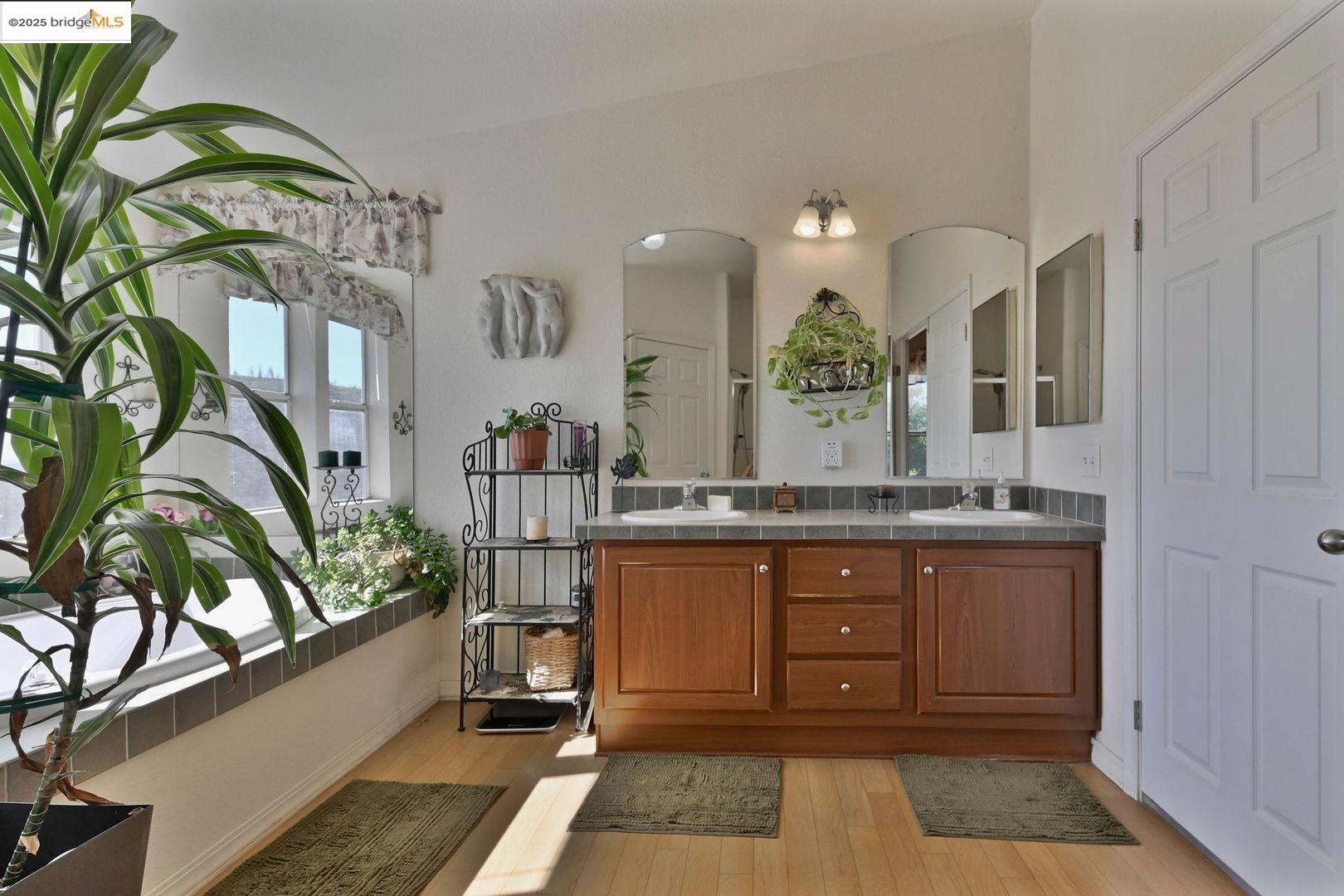 Detail Gallery Image 28 of 60 For 3770 Sheep Ranch Rd, Murphys,  CA 95247 - 4 Beds | 3 Baths