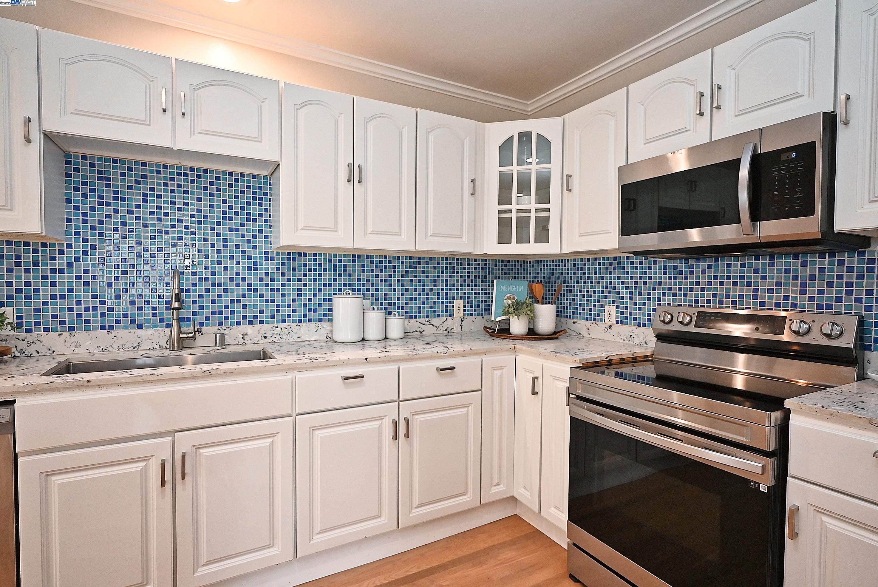 Detail Gallery Image 15 of 45 For 3044 58th Ave, Oakland,  CA 94605 - 2 Beds | 1 Baths